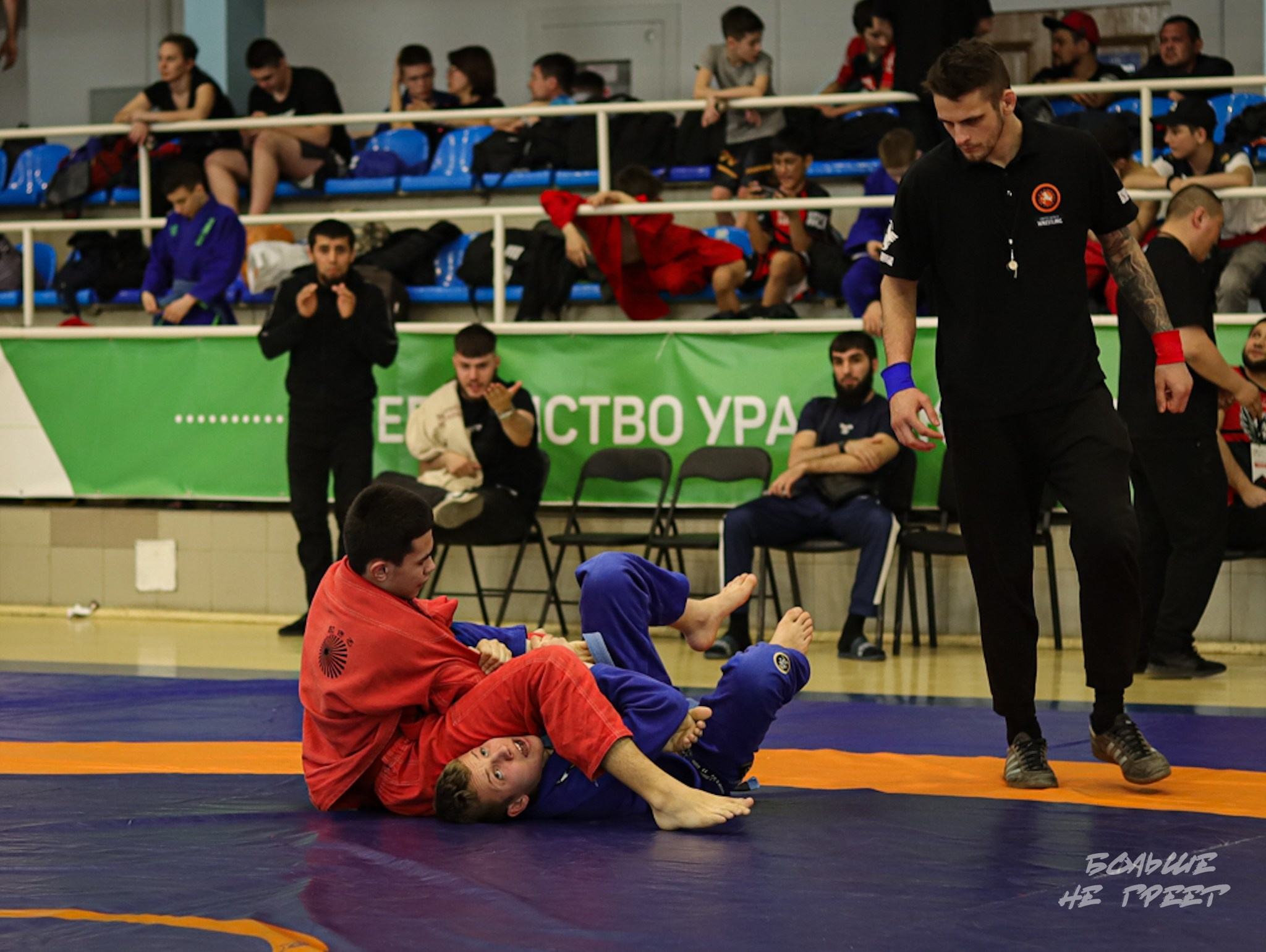 ПЕРВЕНСТВО УРФО ПО СПОРТИВНОЙ БОРЬБЕ ГРЭППЛИНГ И ГРЭППЛИНГ-ГИ. Больше не греет
