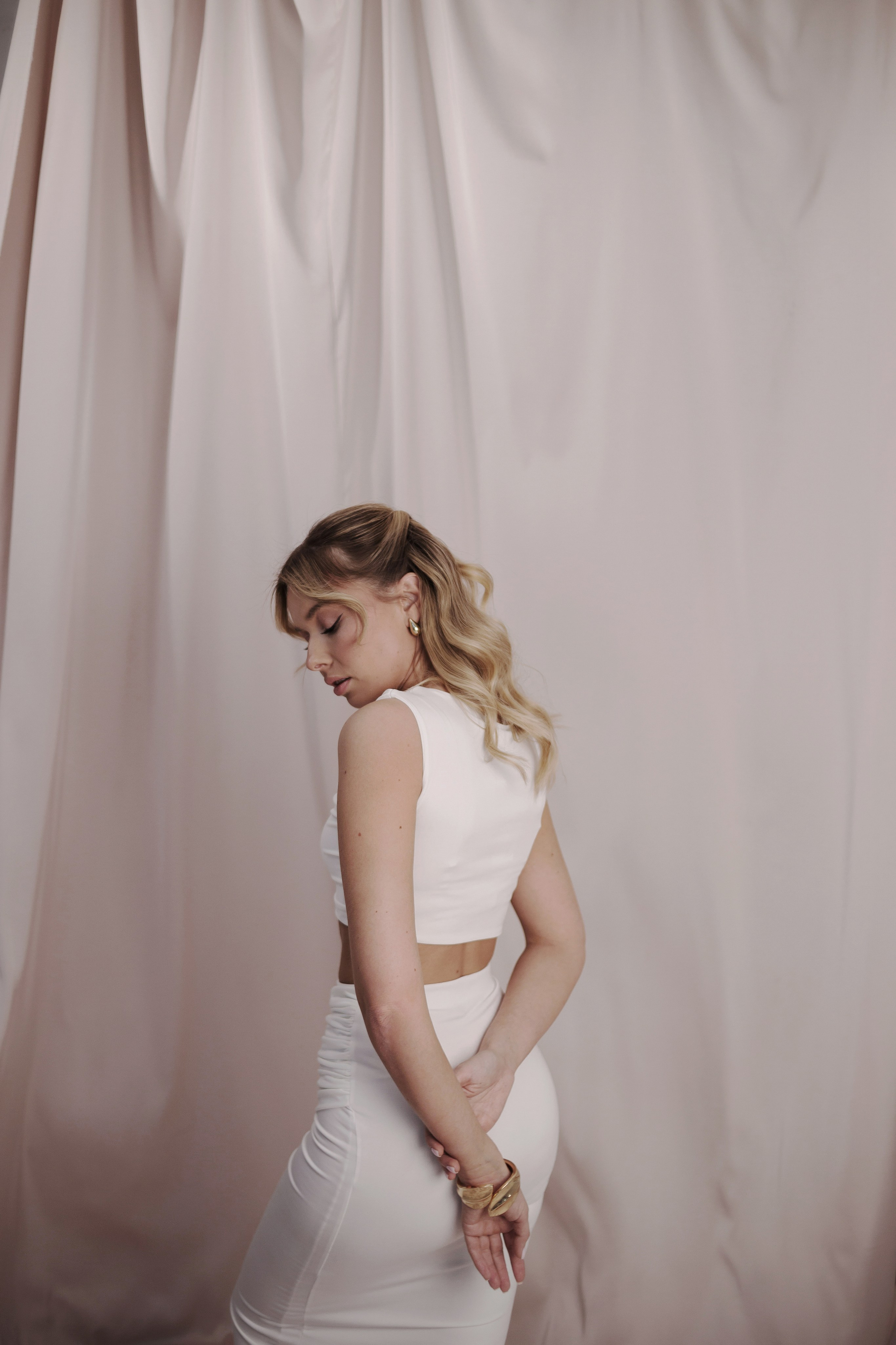 Md: @lovexxxxMuah: @mari.bulatovaOrg: @creative_photodayLoc: @daily_photostudio