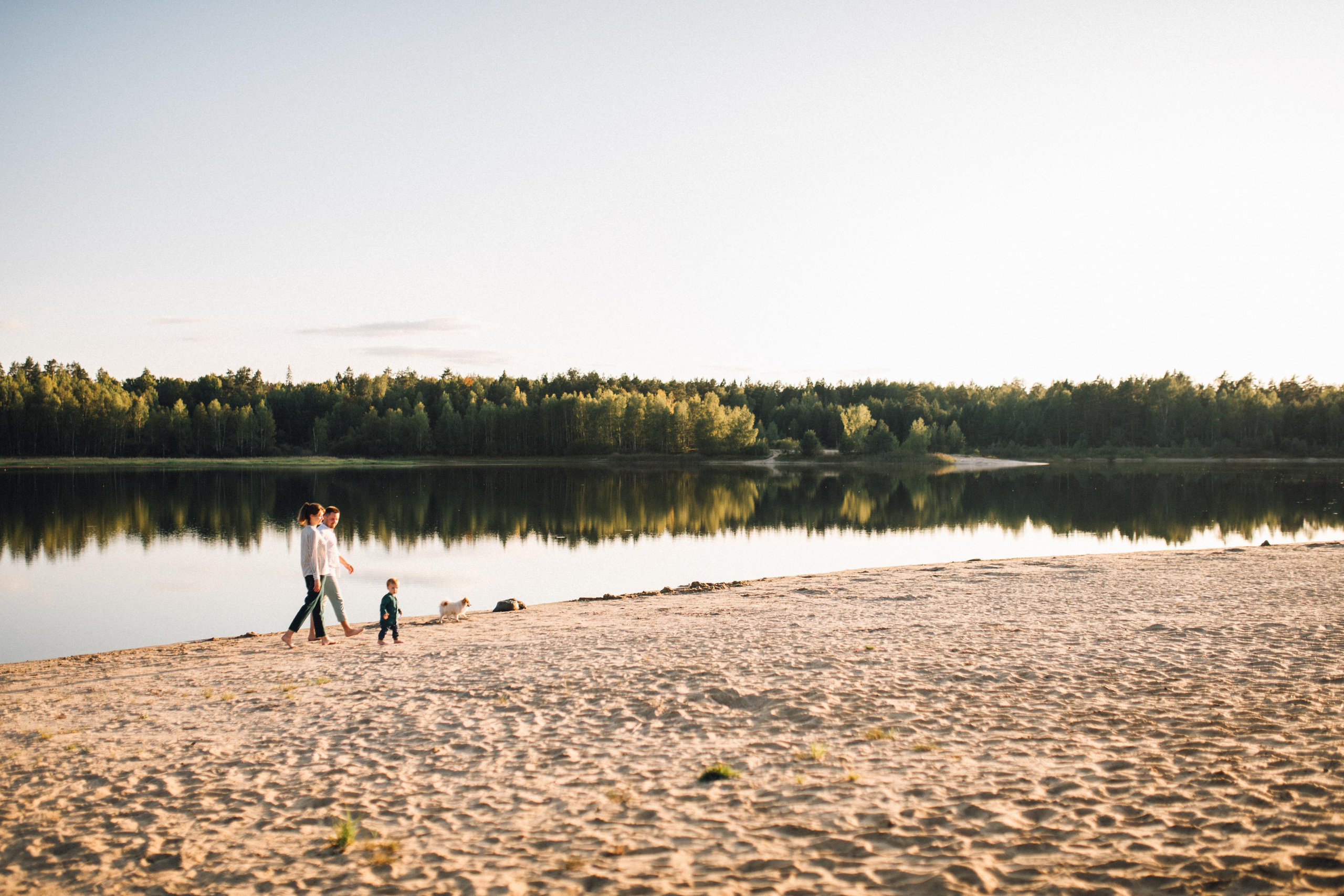Теплая, уютная, семейная фотосессия на природе, на озере у костра. Семейный и свадебный фотограф в Сарове Дмитрий Власов
