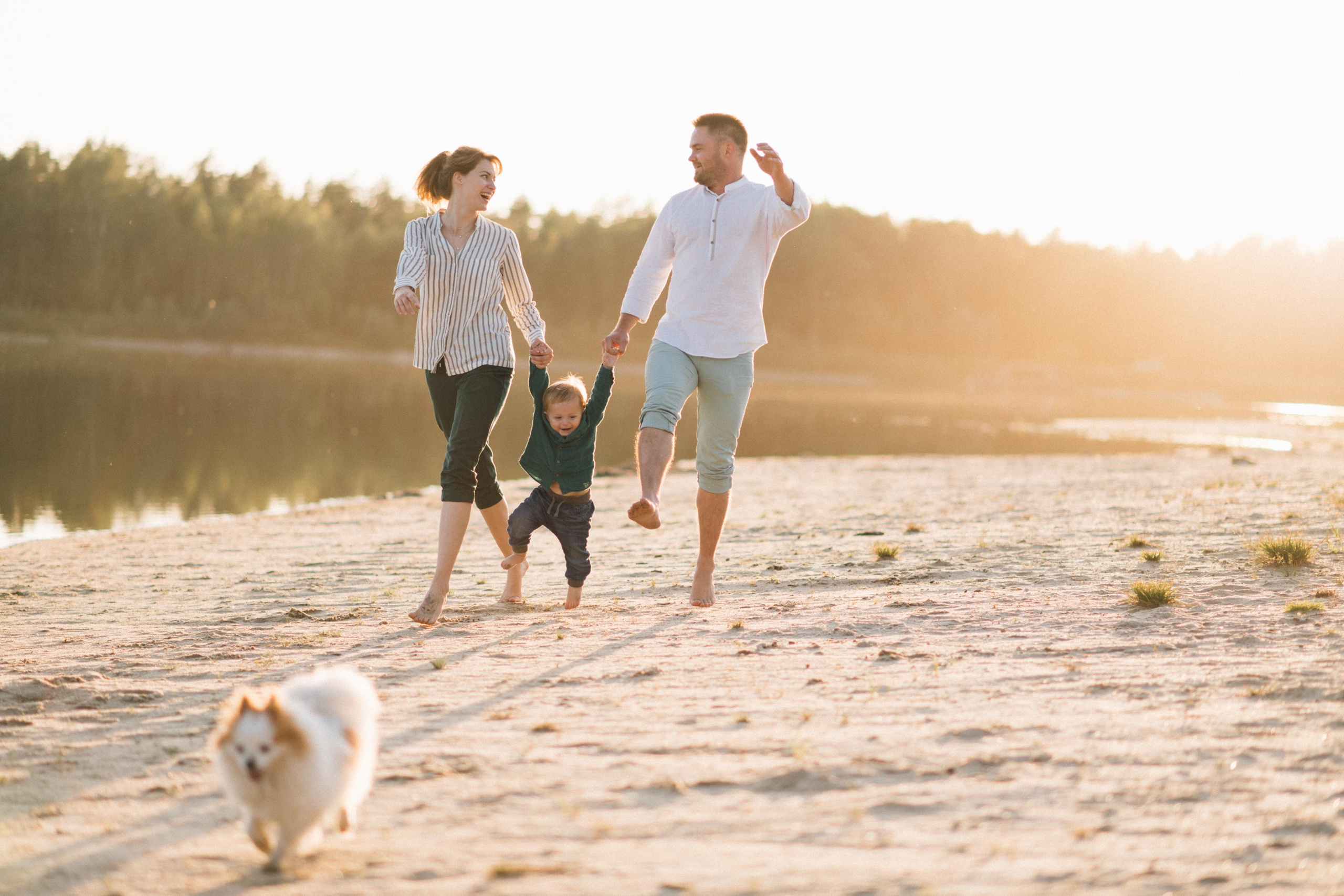 Теплая, уютная, семейная фотосессия на природе, на озере у костра. Семейный и свадебный фотограф в Сарове Дмитрий Власов