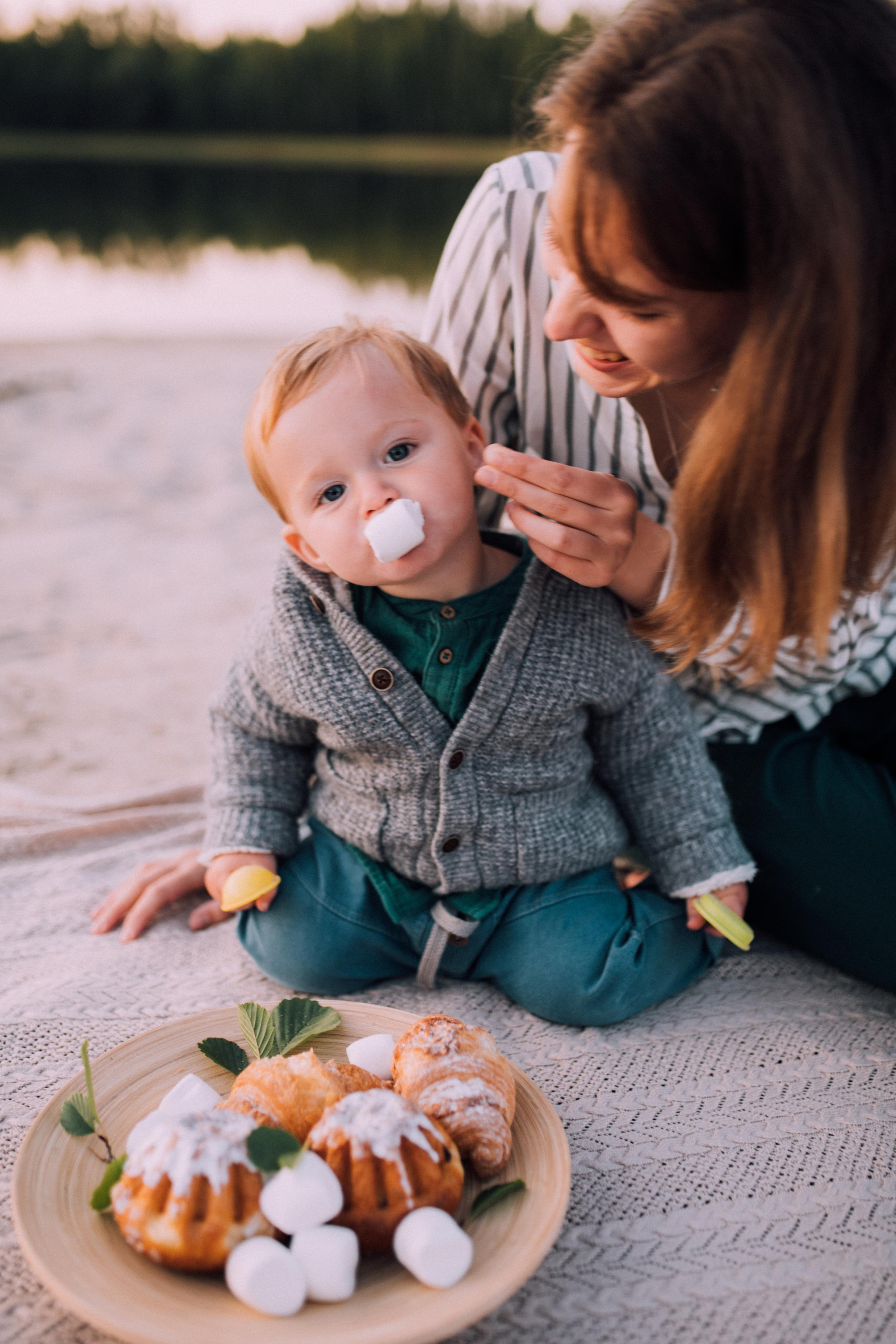 Теплая, уютная, семейная фотосессия на природе, на озере у костра. Семейный и свадебный фотограф в Сарове Дмитрий Власов