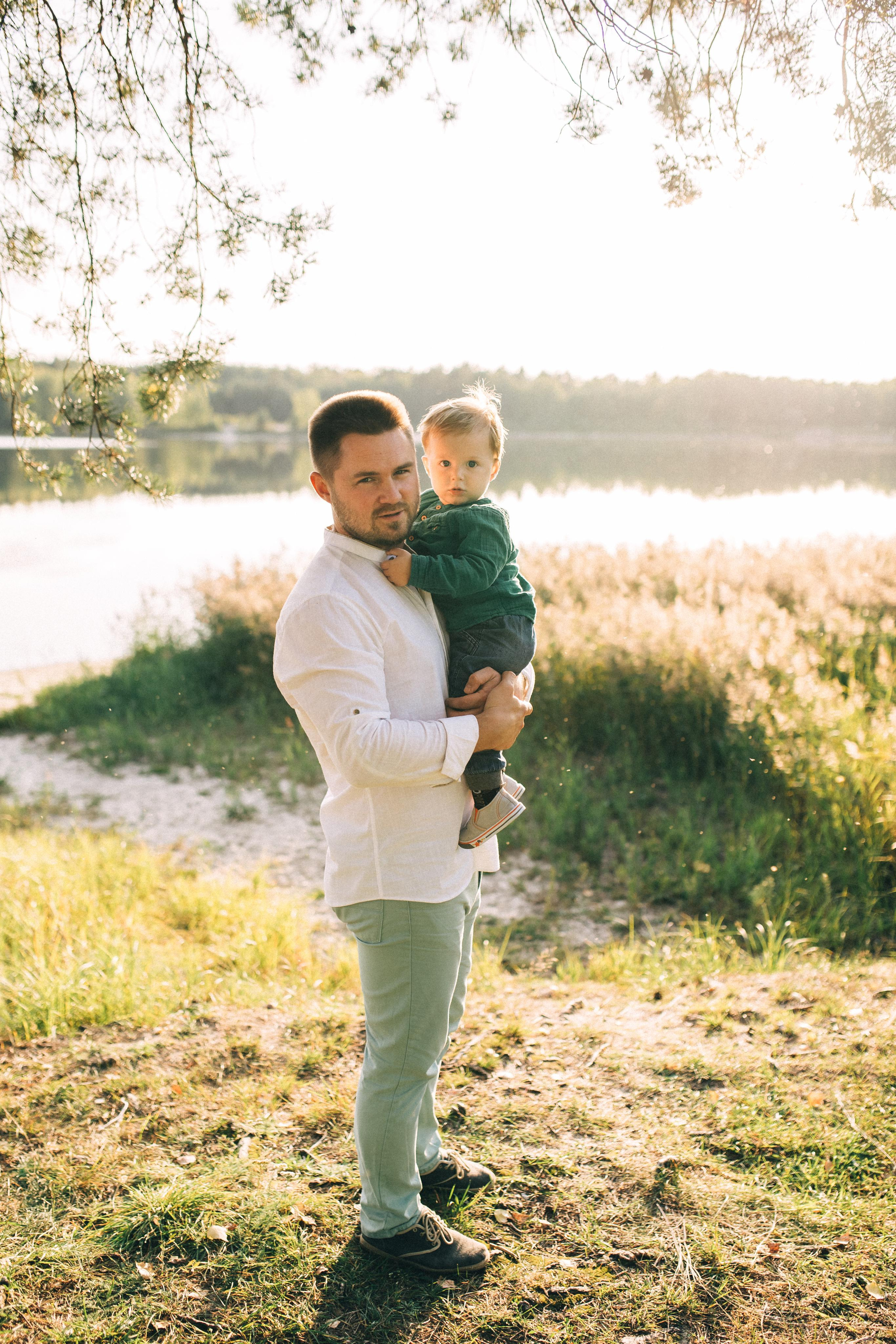 Теплая, уютная, семейная фотосессия на природе, на озере у костра. Семейный и свадебный фотограф в Сарове Дмитрий Власов