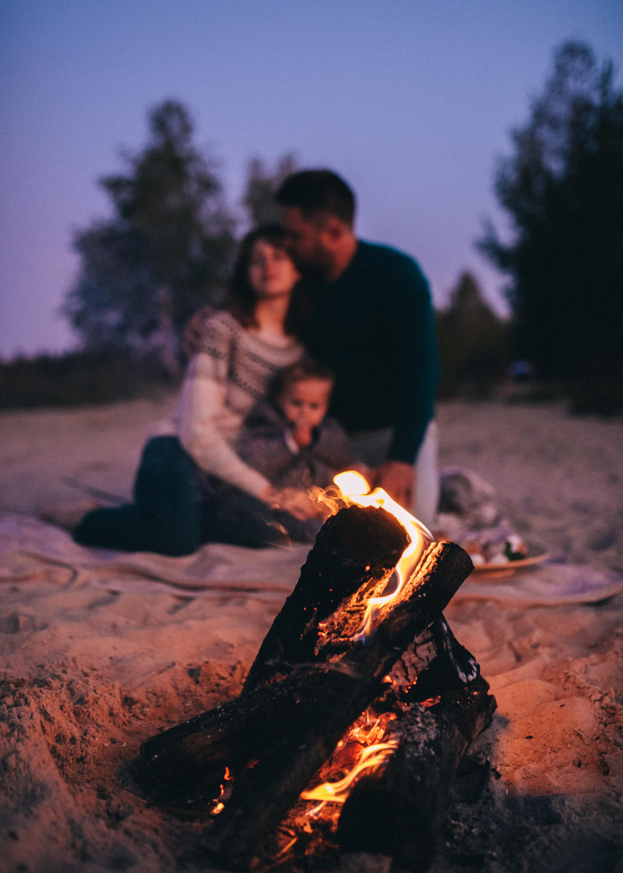 Теплая, уютная, семейная фотосессия на природе, на озере у костра. Семейный и свадебный фотограф в Сарове Дмитрий Власов