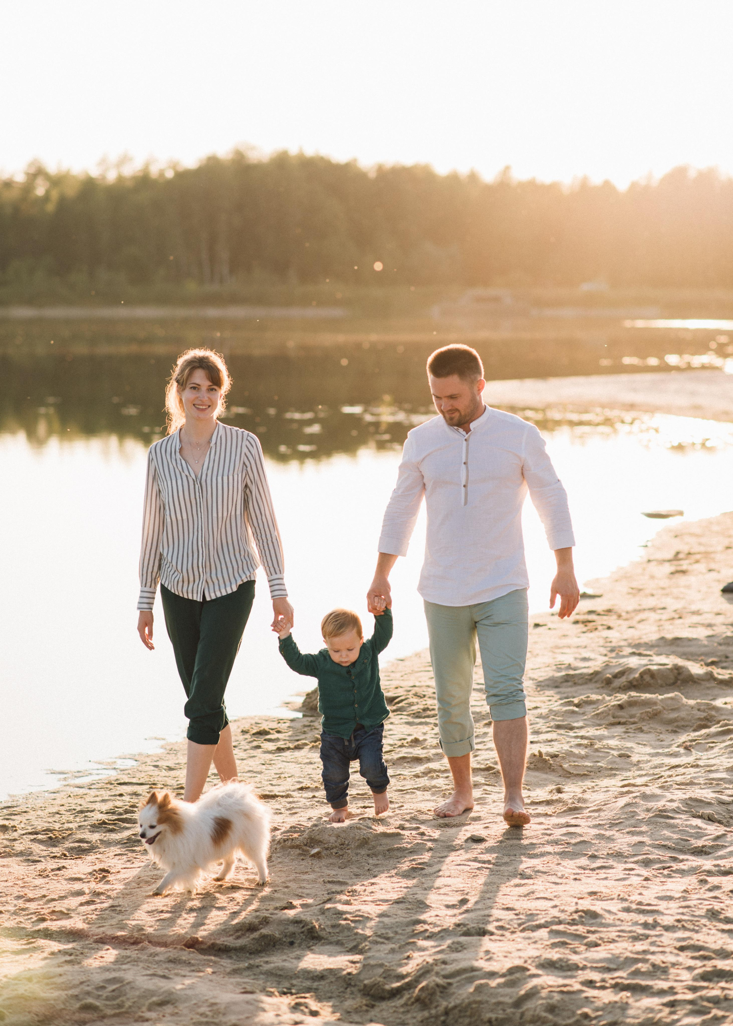 Теплая, уютная, семейная фотосессия на природе, на озере у костра. Семейный и свадебный фотограф в Сарове Дмитрий Власов