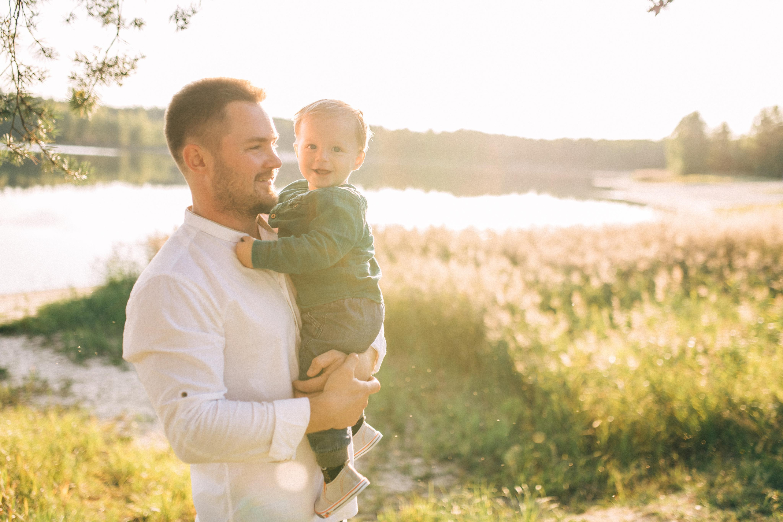 Теплая, уютная, семейная фотосессия на природе, на озере у костра. Семейный и свадебный фотограф в Сарове Дмитрий Власов