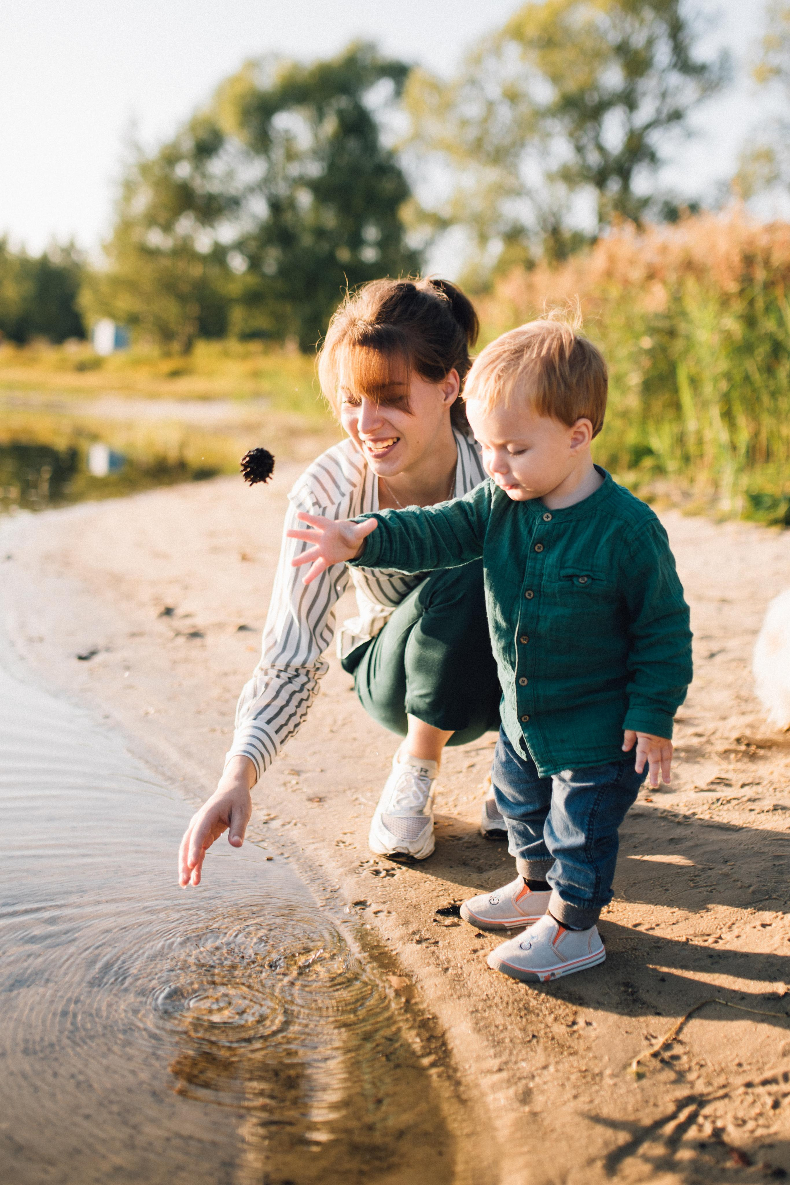 Теплая, уютная, семейная фотосессия на природе, на озере у костра. Семейный и свадебный фотограф в Сарове Дмитрий Власов