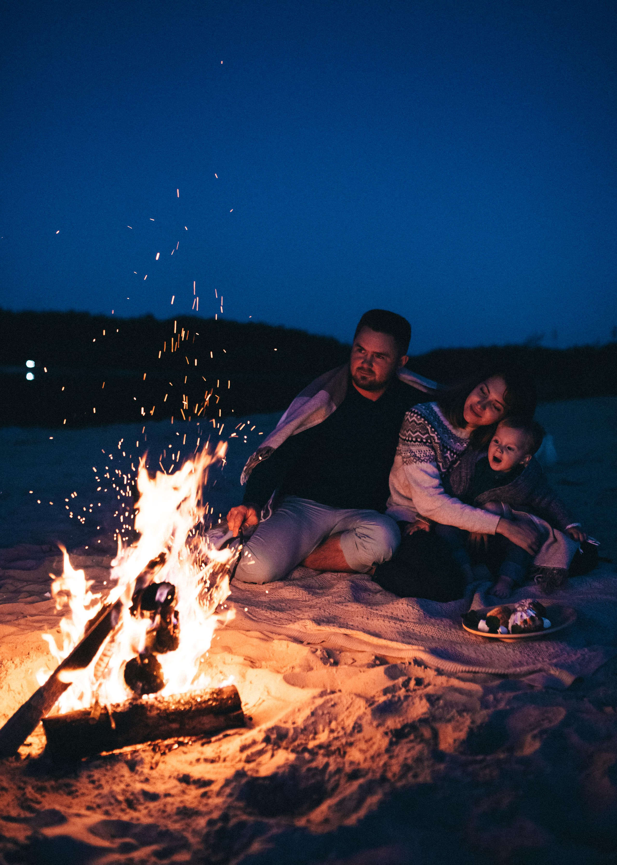 Теплая, уютная, семейная фотосессия на природе, на озере у костра. Семейный и свадебный фотограф в Сарове Дмитрий Власов