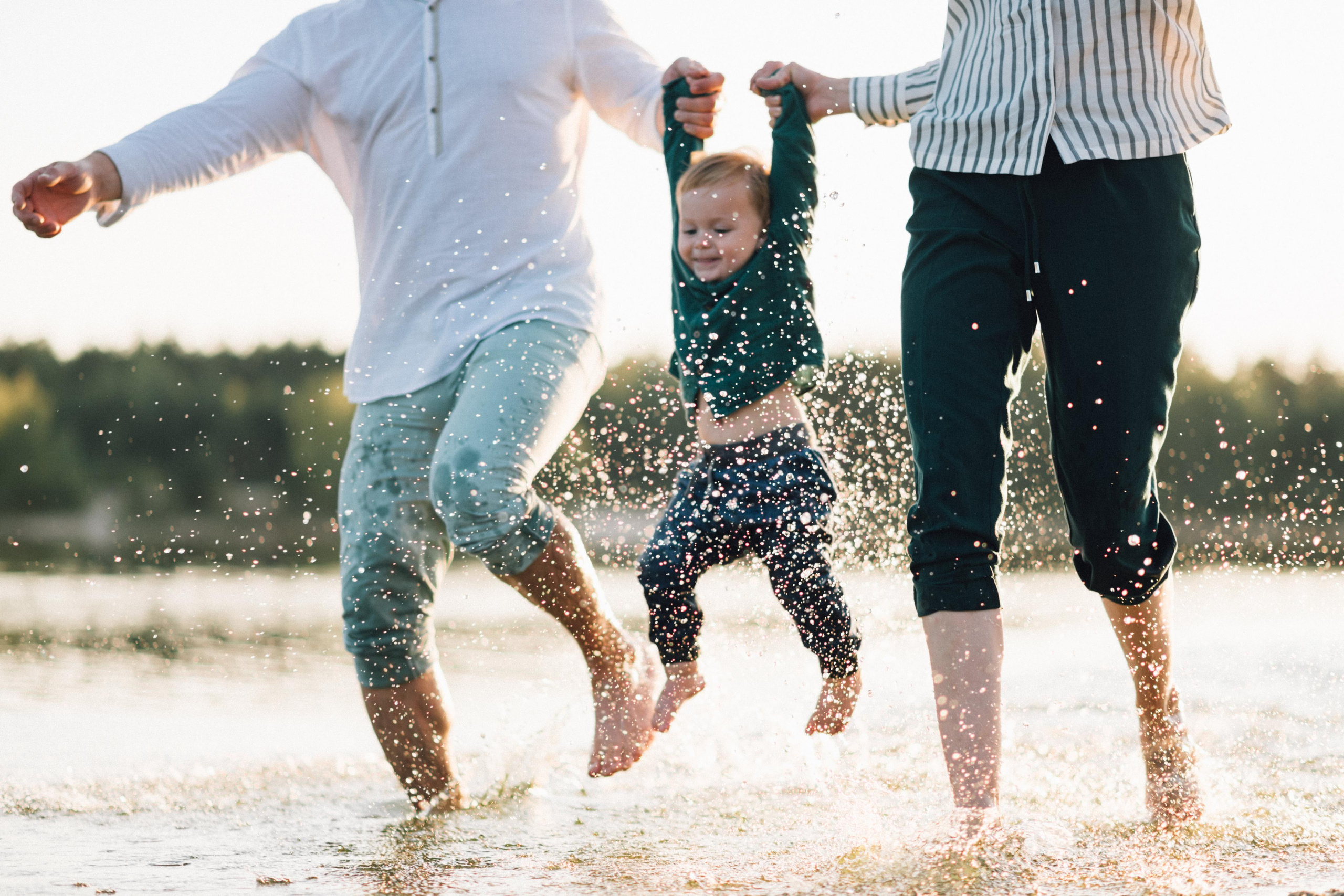 Теплая, уютная, семейная фотосессия на природе, на озере у костра. Семейный и свадебный фотограф в Сарове Дмитрий Власов