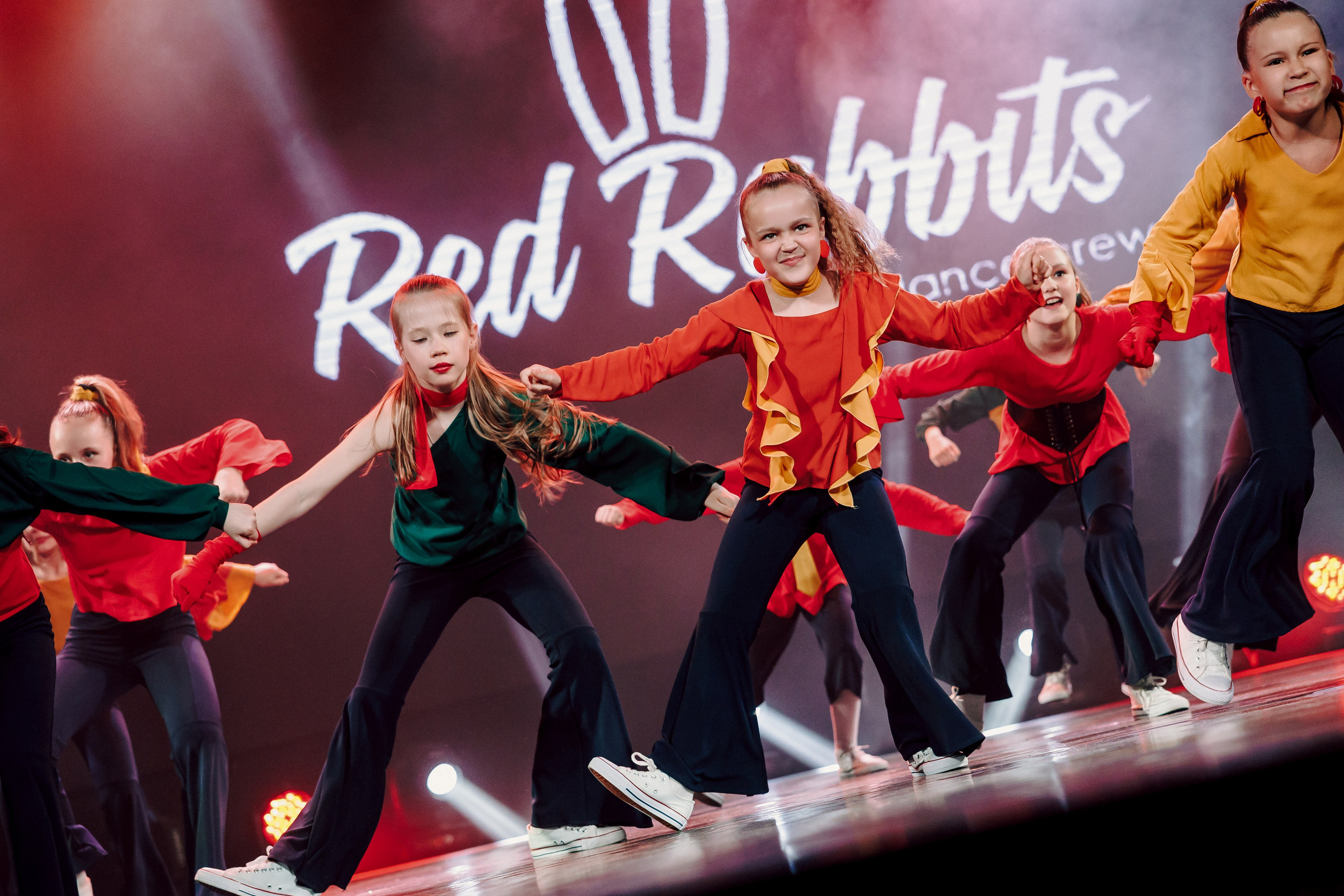 Отчётный концерт танцевальной школы «Red Rabbits» 2025. Лёшка Варзегов — фотограф