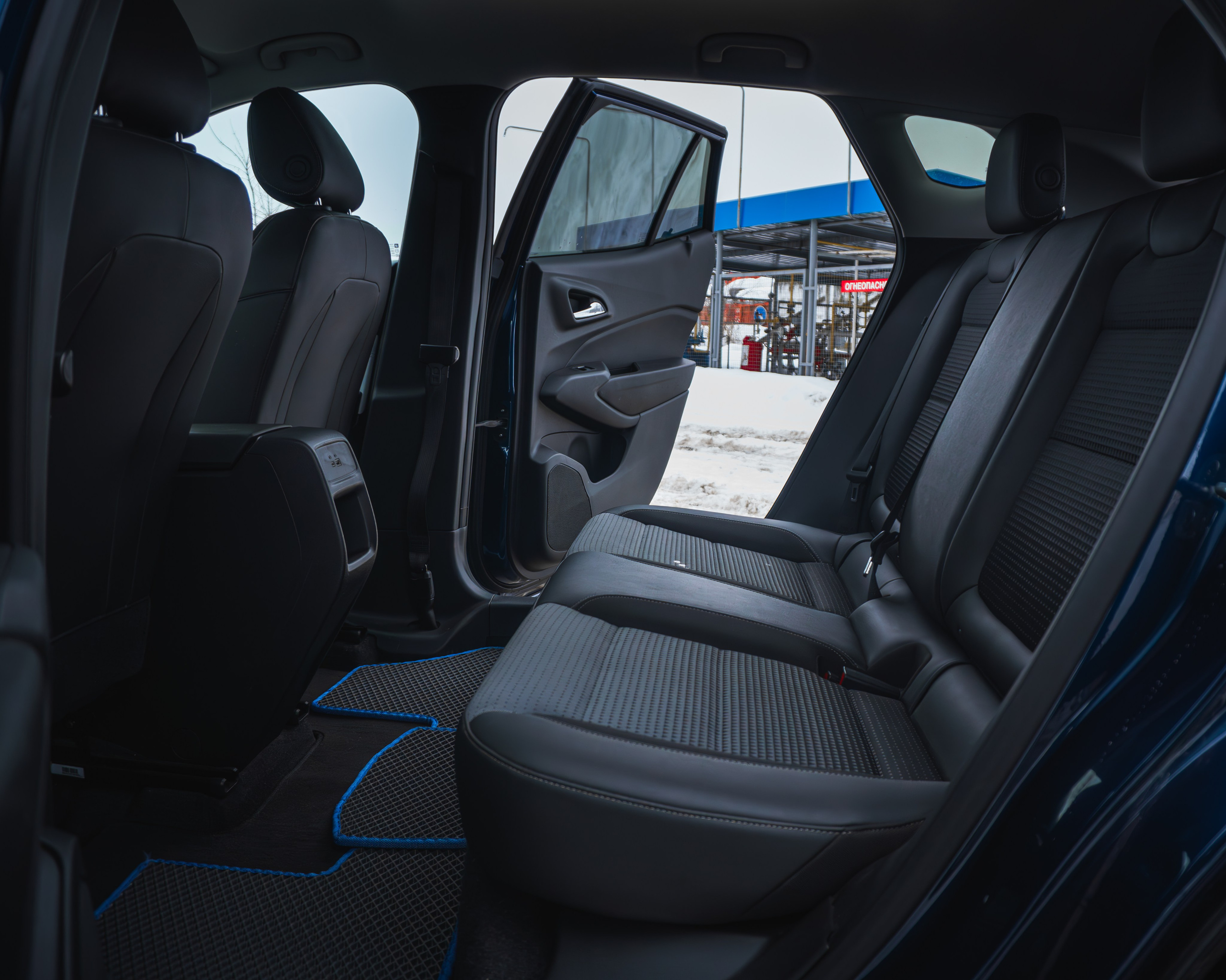 На продажу. Автомобильный фотограф в Москве