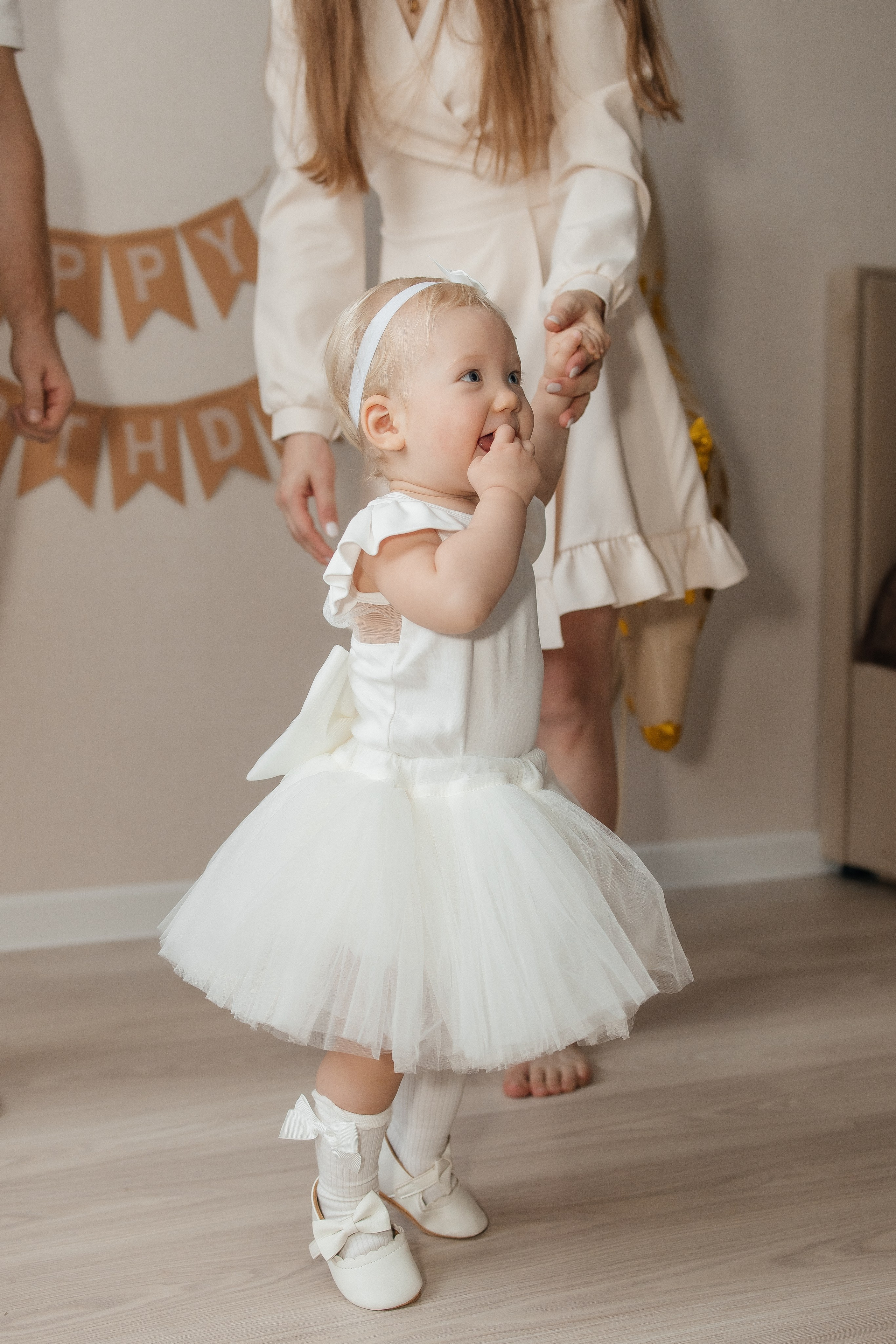 1 годик Еве (домашняя съемка). Профессиональный фотограф Кристина Искусных. Талдом- Москва