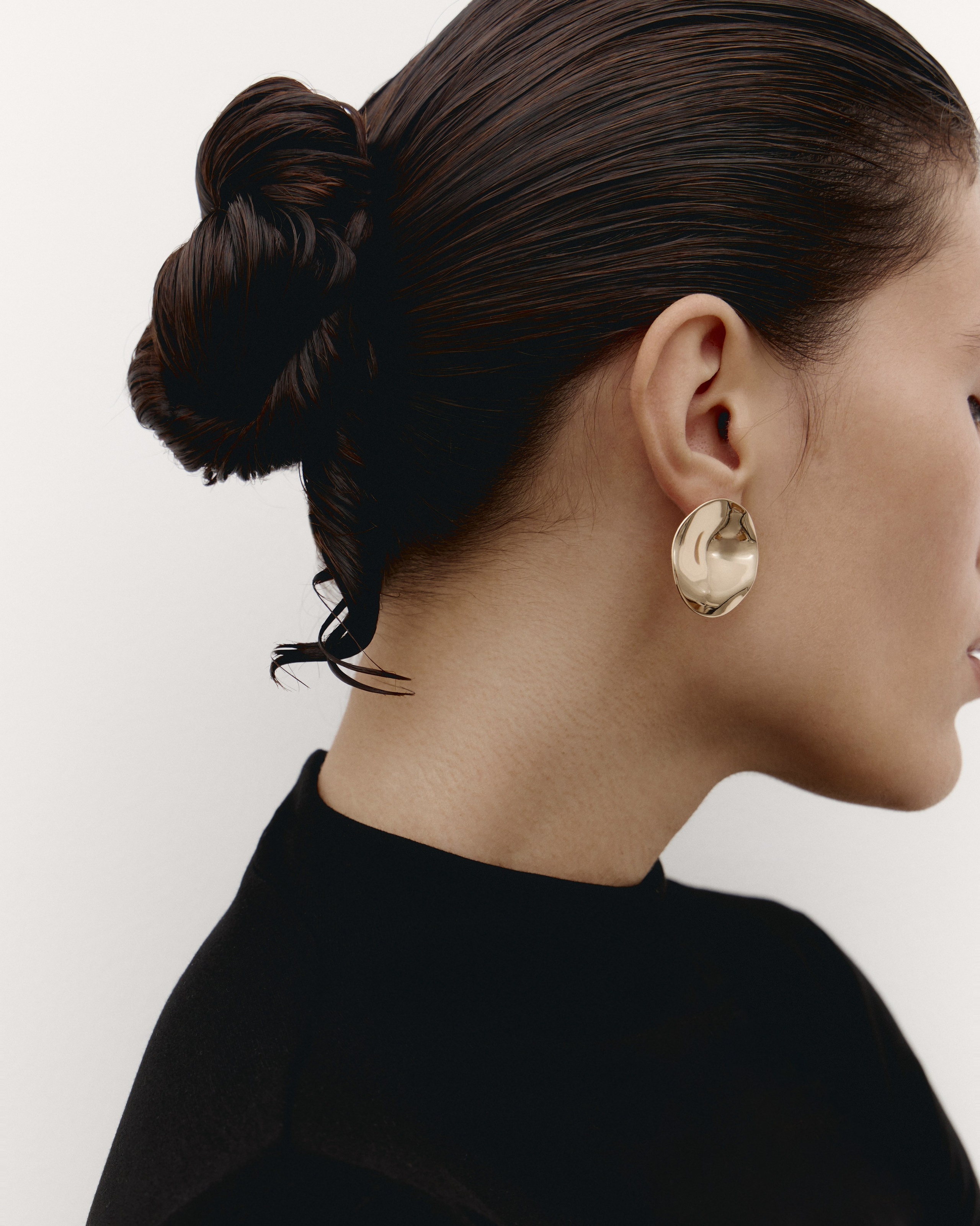 Diana. Fashion and model test photographer based in Dubai and Abu-Dhabi