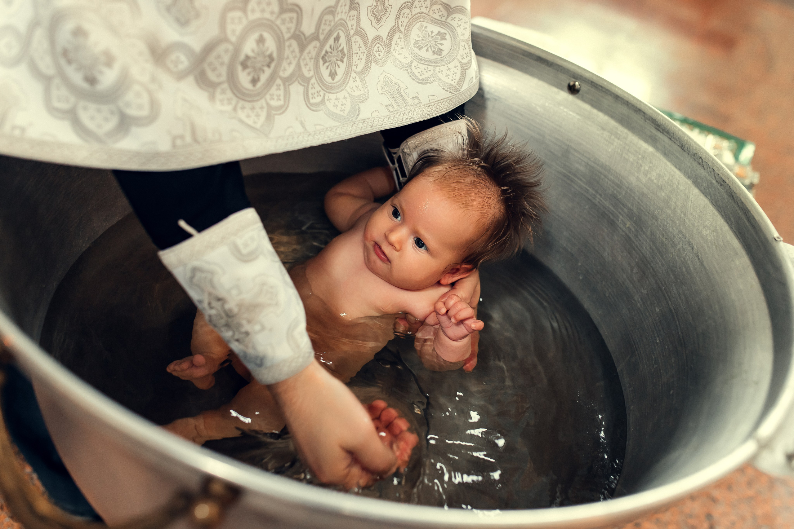 Таинство Крещения Евы в церкви Успения Пресвятой Богородицы в г. Богородск. Екатерина Крапивина фотограф церковных Таинств в Нижний Новгороде