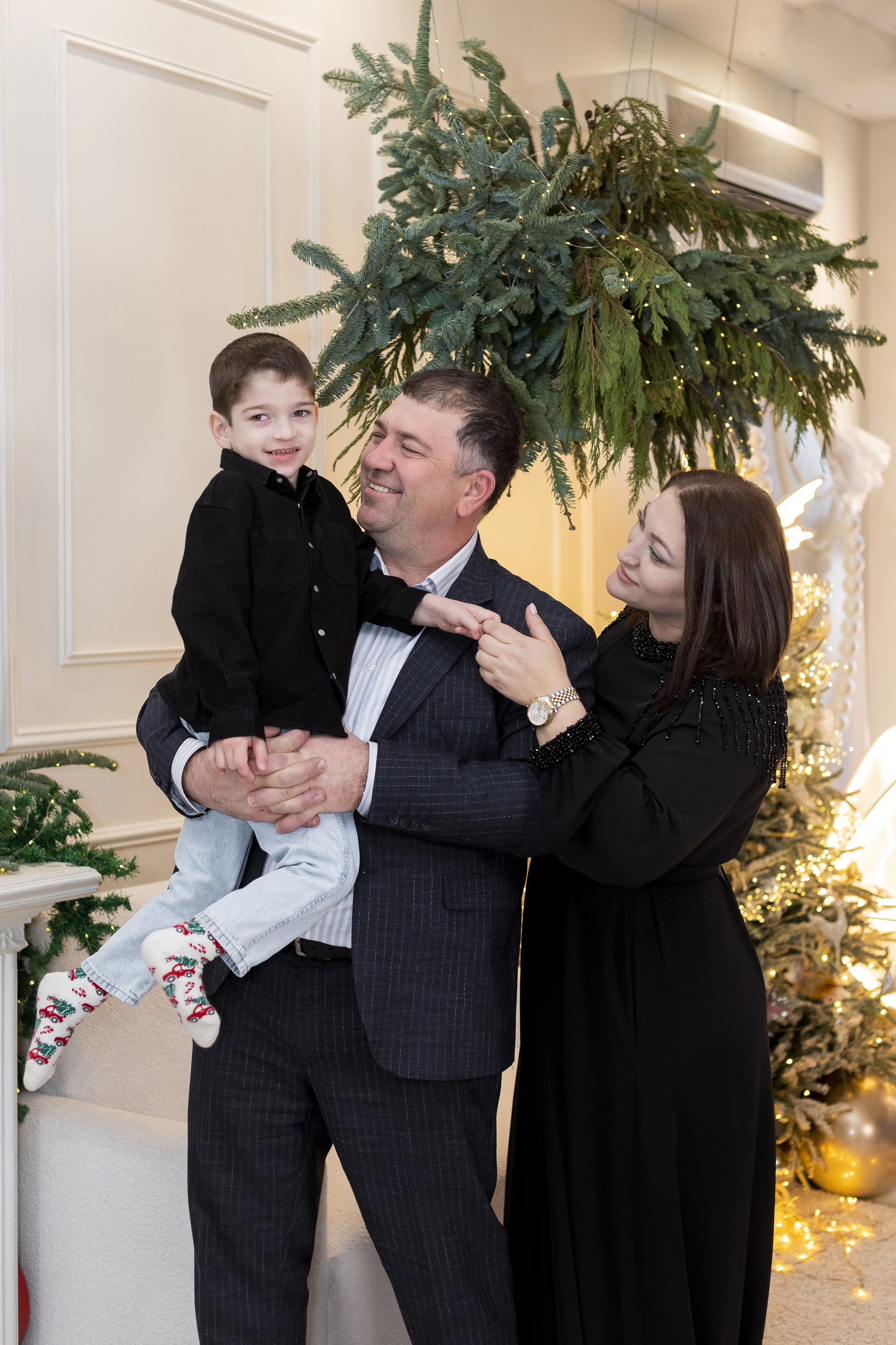 Амина с семьёй. Свадебный и семейный фотограф в Каспийске Алёна Нурмагомедова