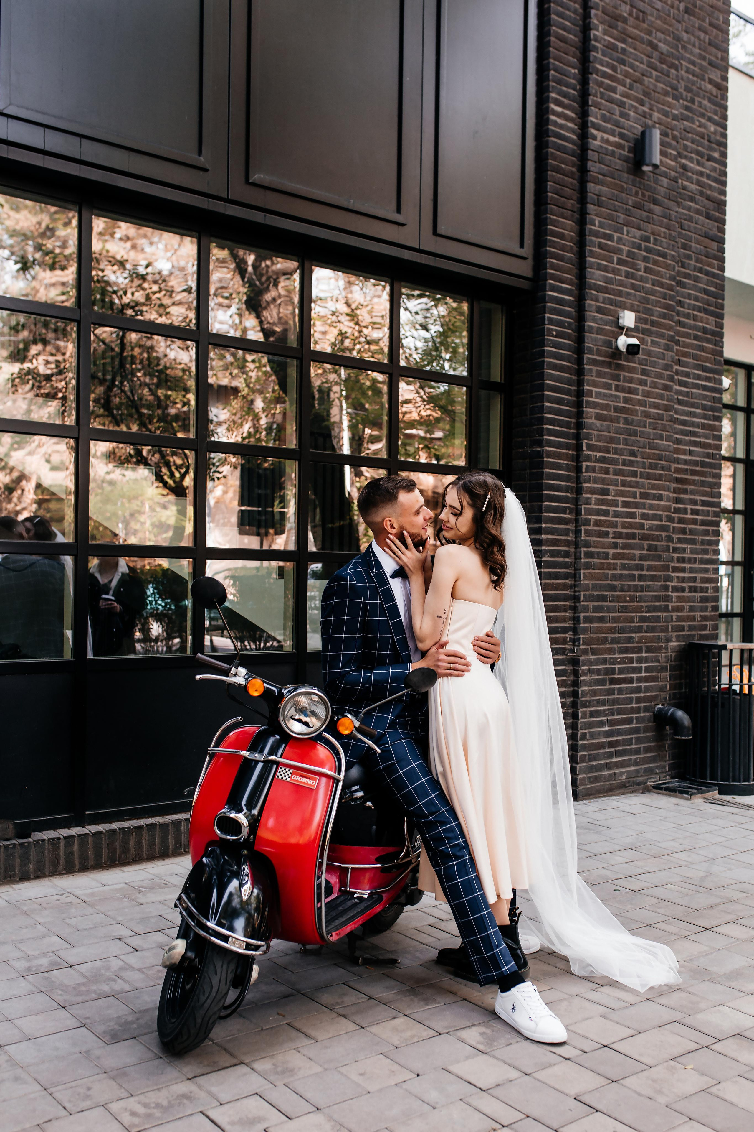 Любовь, как в кино…. Свадебный и семейный фотограф в Алматы Laura Dosmann