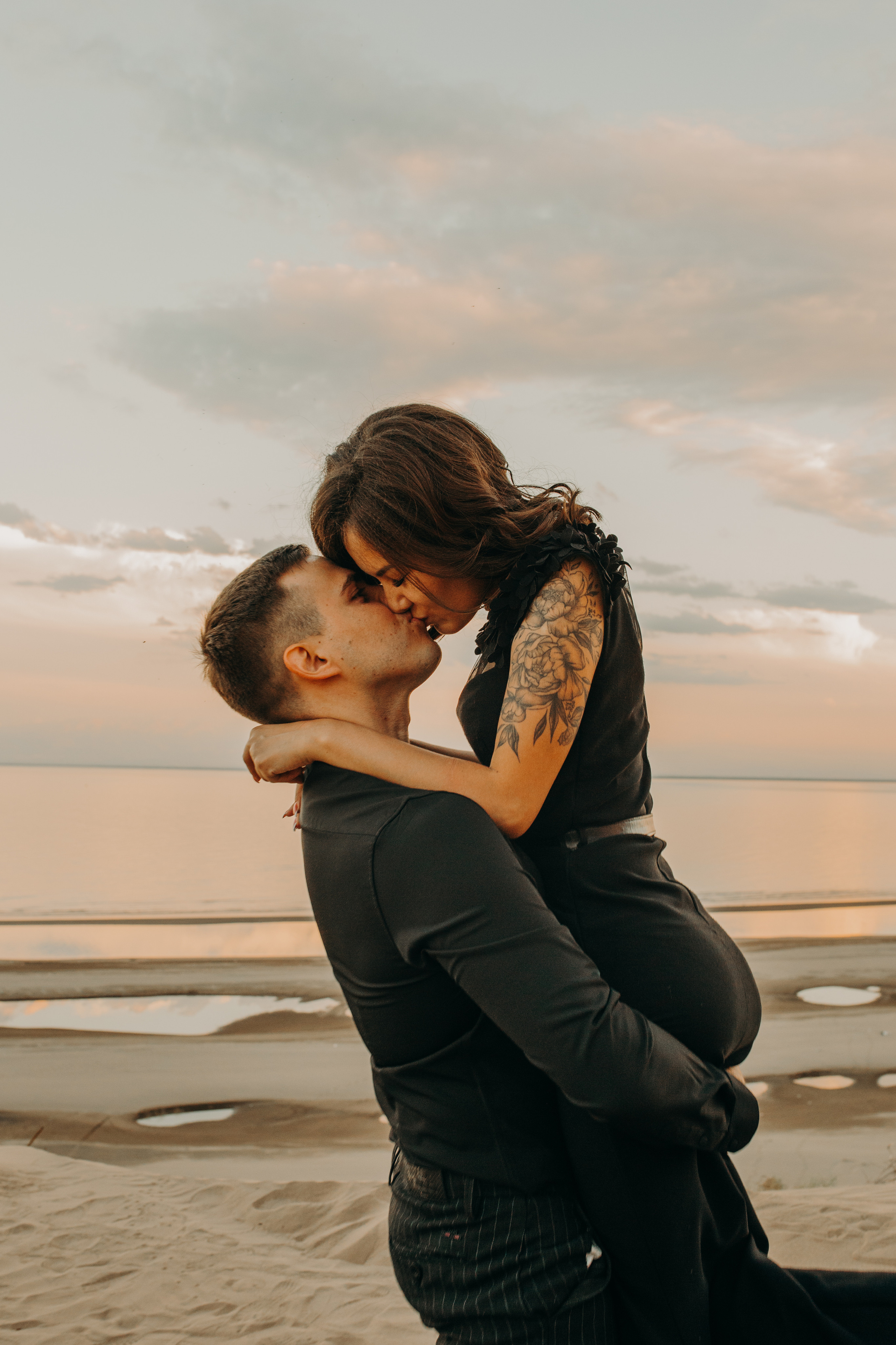 Love Story. Свадебный и семейный фотограф в Алматы Laura Dosmann