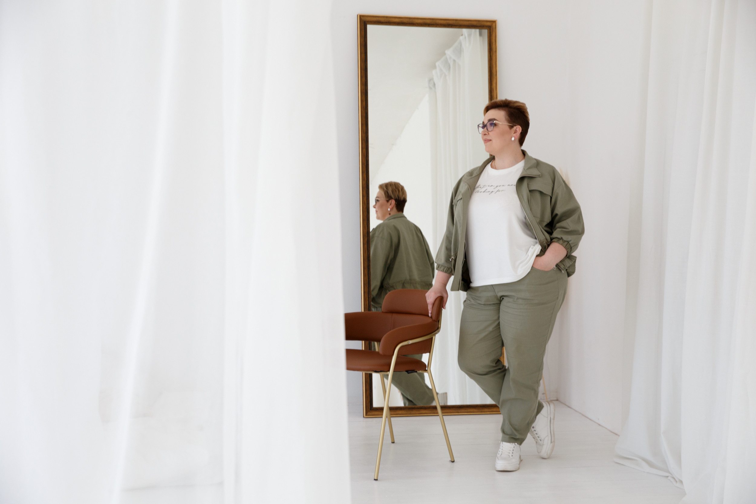 Ольга. Мастер по маникюру, инструктор моделированию и дизайну ногтей. Женский и контент фотограф Люба Пунанцева. Северодвинск. Архангельск