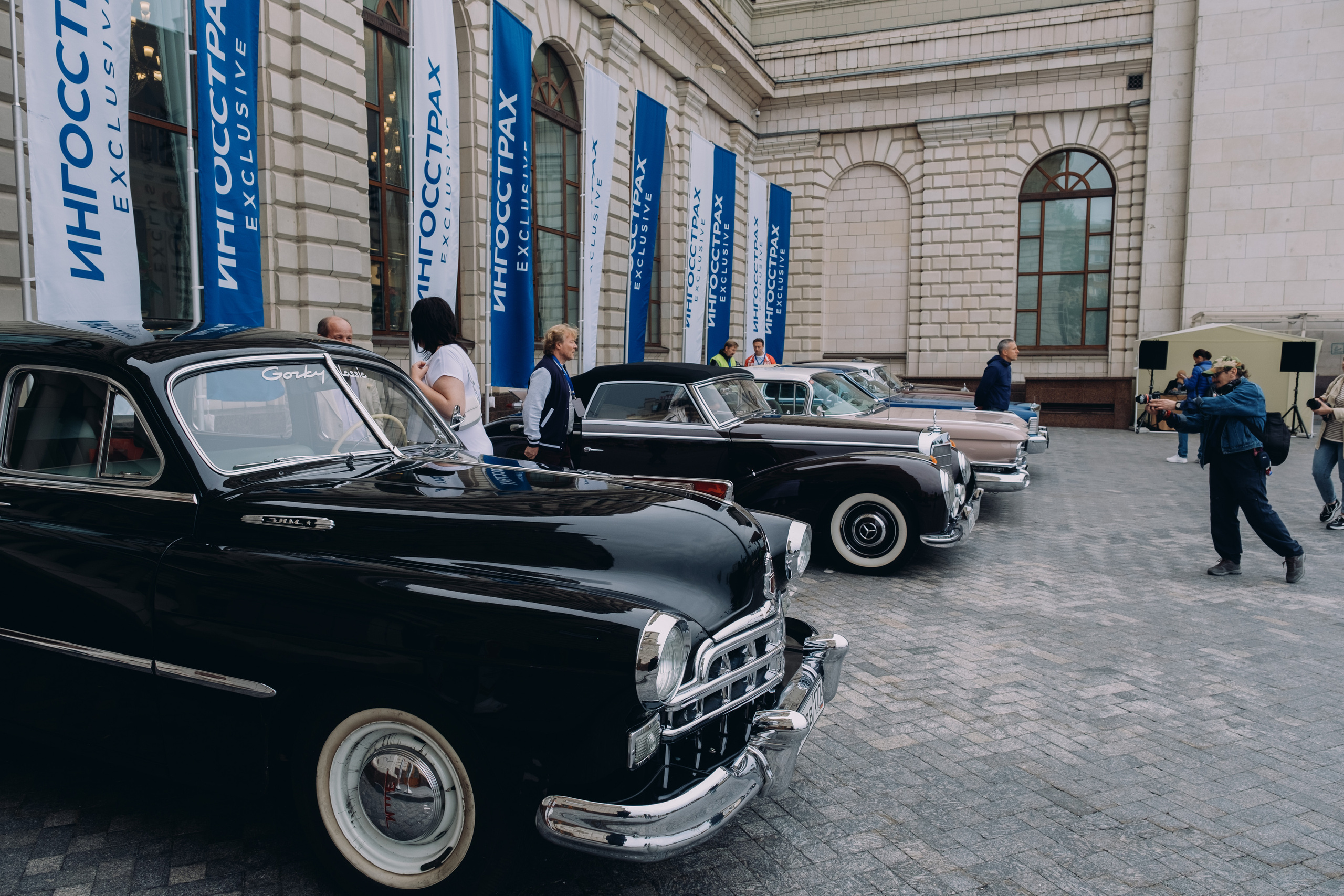 Ретро-ралли «Ночная Москва — 2023». Репортажный и портретный фотограф в Москве Илья Спиридонов