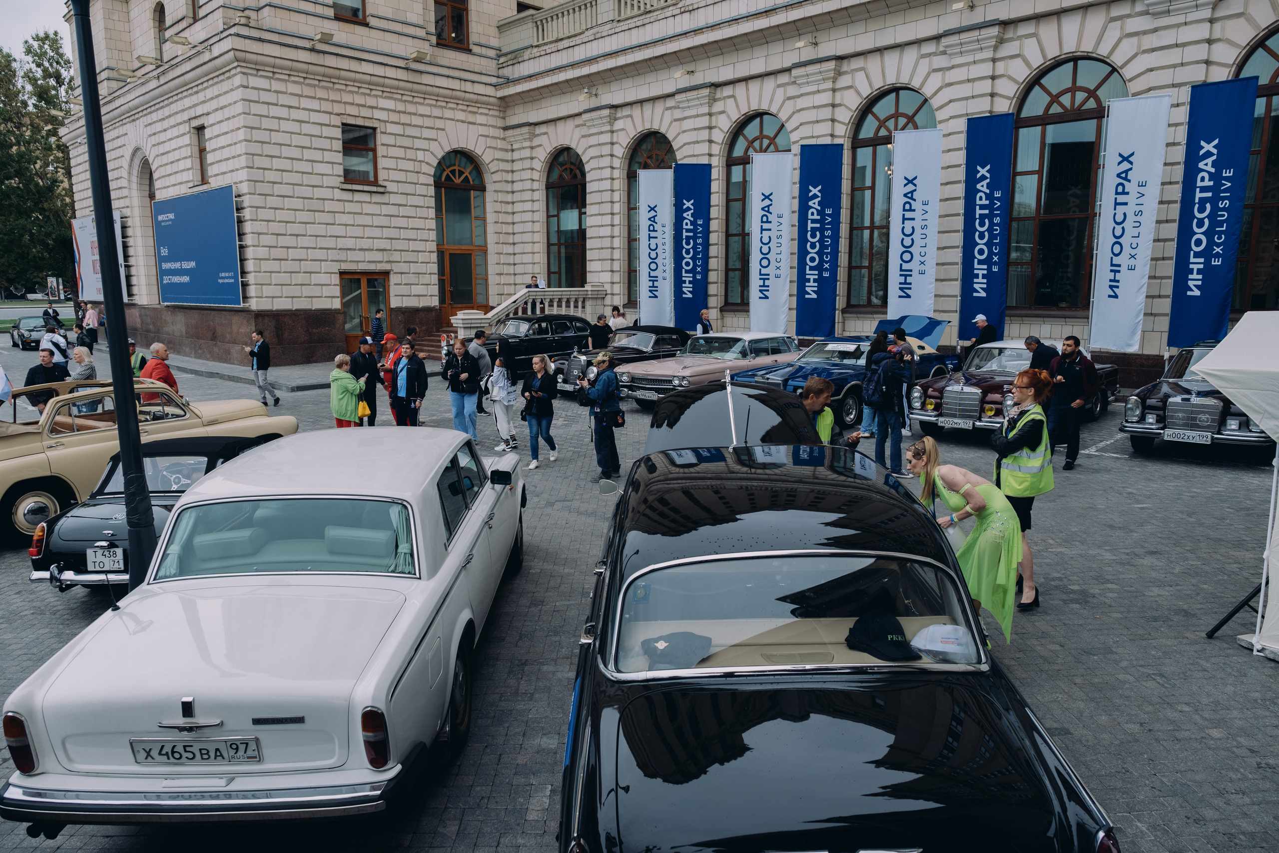 Ретро-ралли «Ночная Москва — 2023». Репортажный и портретный фотограф в Москве Илья Спиридонов