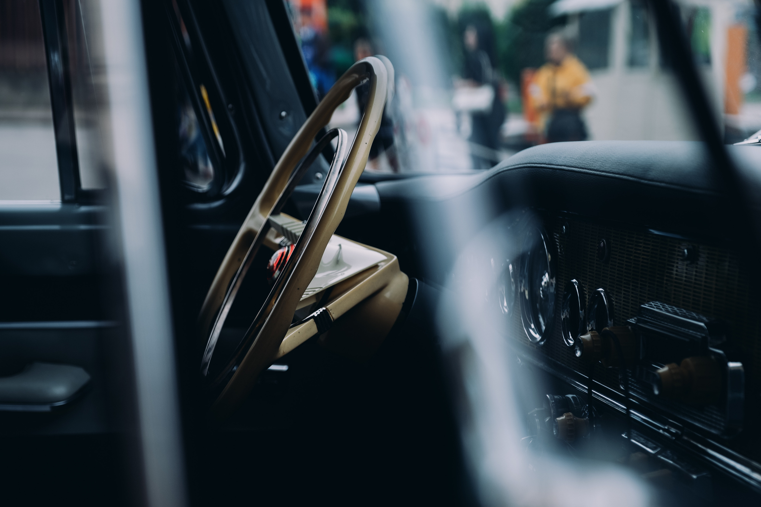 Ретро-ралли «Ночная Москва — 2023». Репортажный и портретный фотограф в Москве Илья Спиридонов