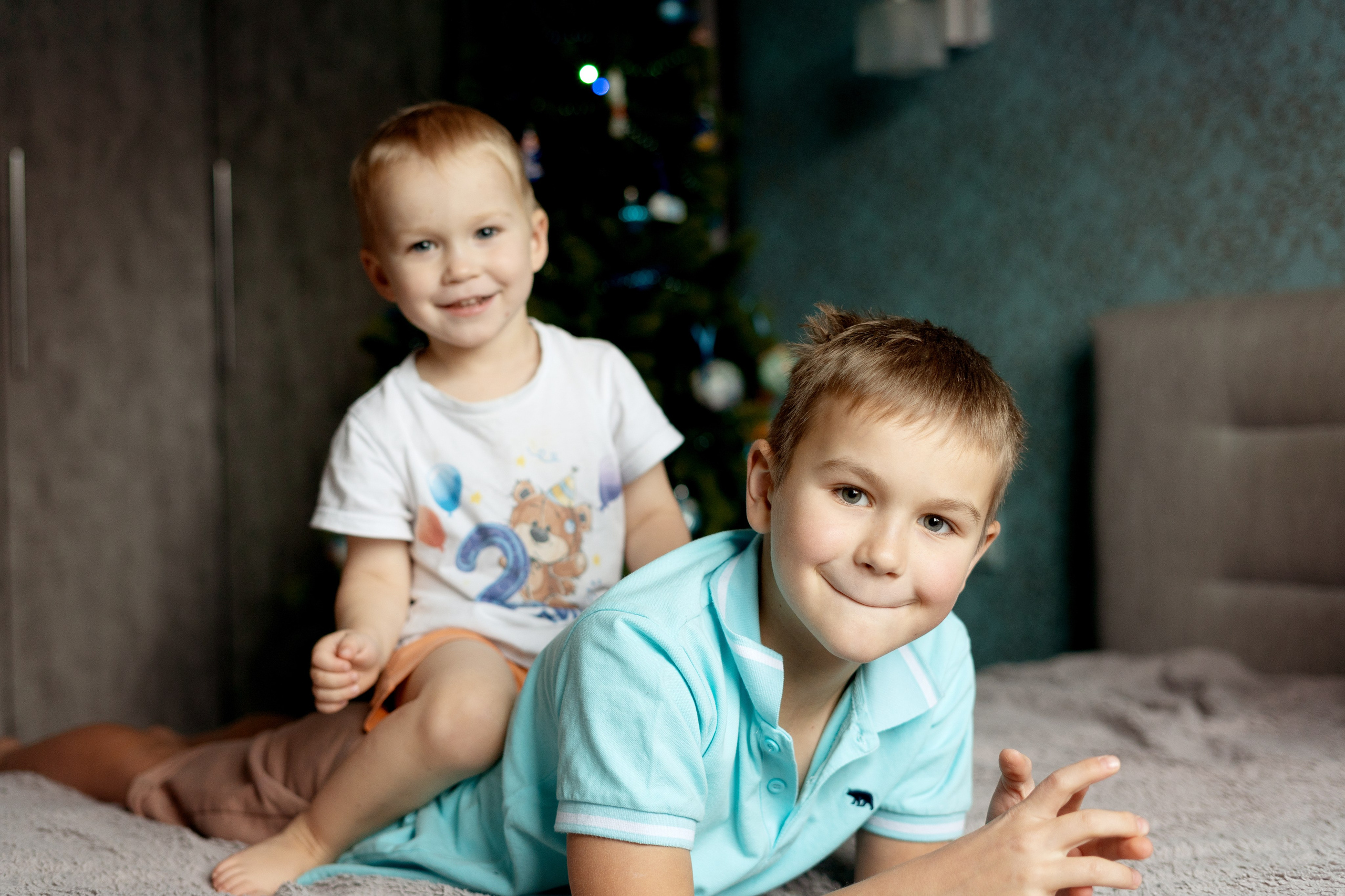 Новогодняя домашняя фотосессия (комната в квартире 14 кв.м). Семейный и детский фотограф в Москве Екатерина Офицерова