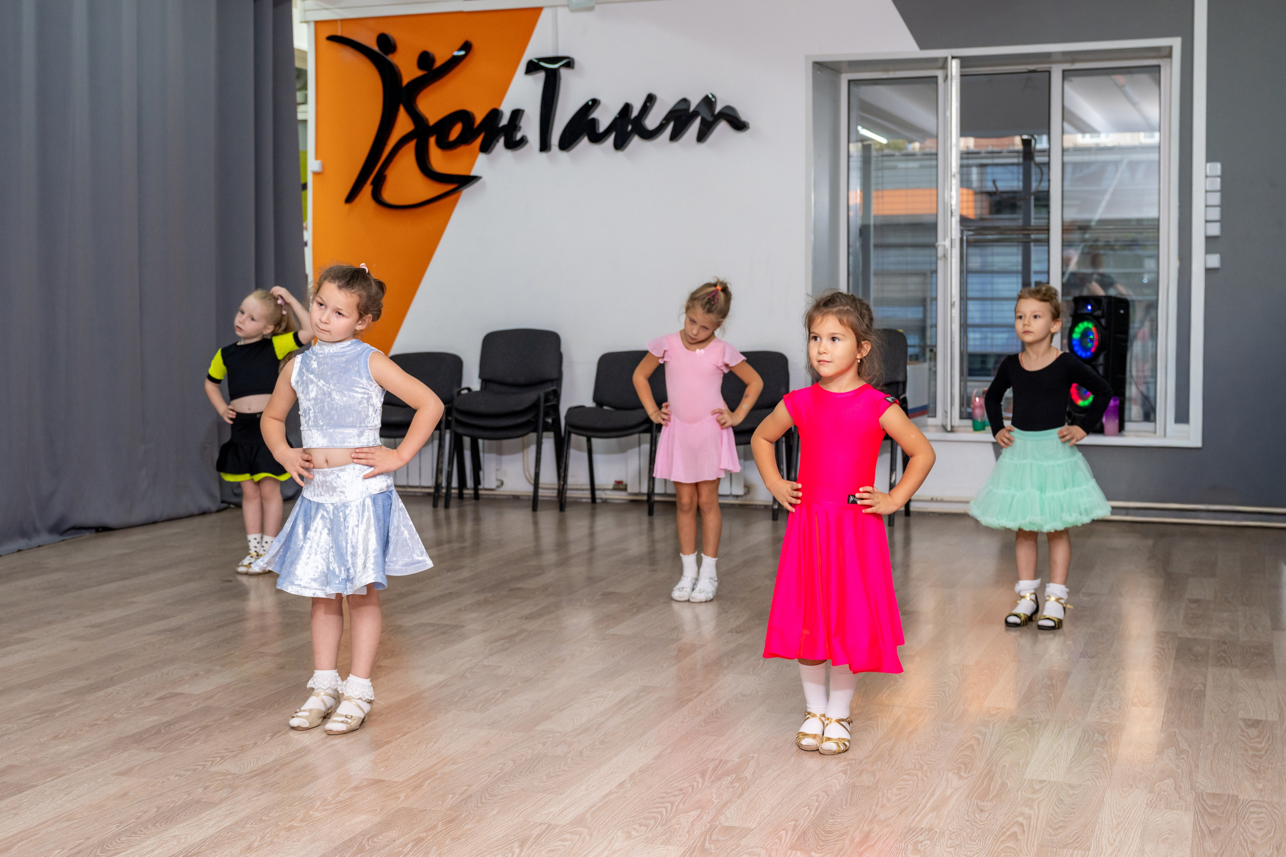 Группа 3-6 лет первый и второй год обучения. КонТакт — спортивные бальные танцы в Москве