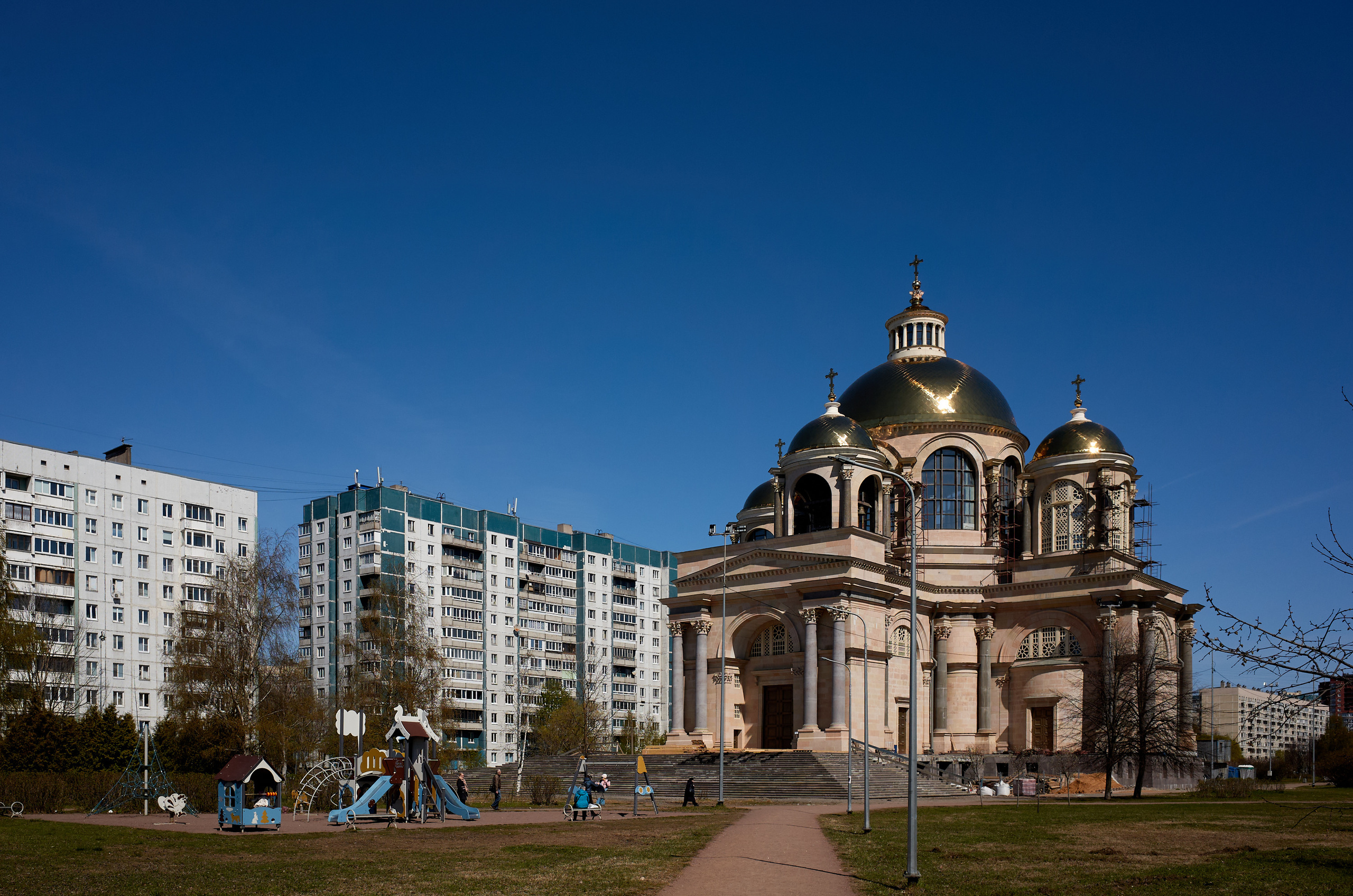 Вера в большом городе. Ольга Шкотова документальный фотограф