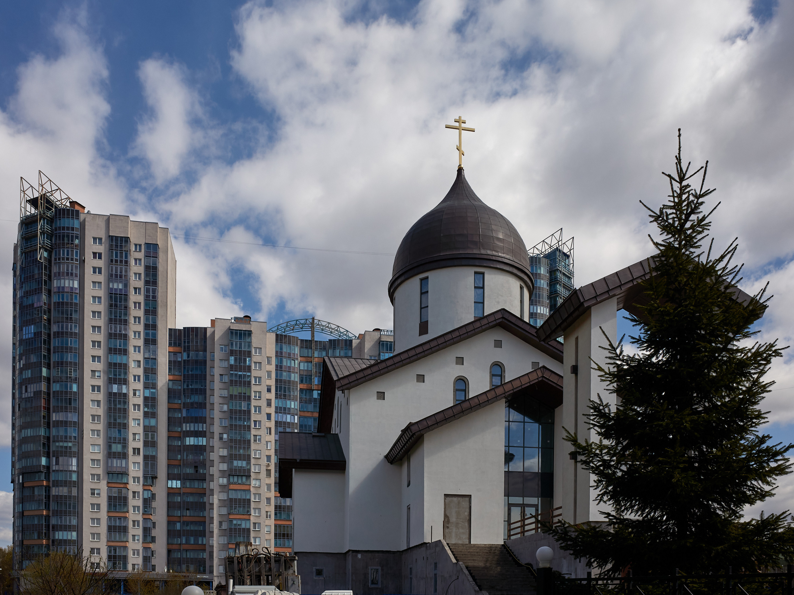 Вера в большом городе. Ольга Шкотова документальный фотограф