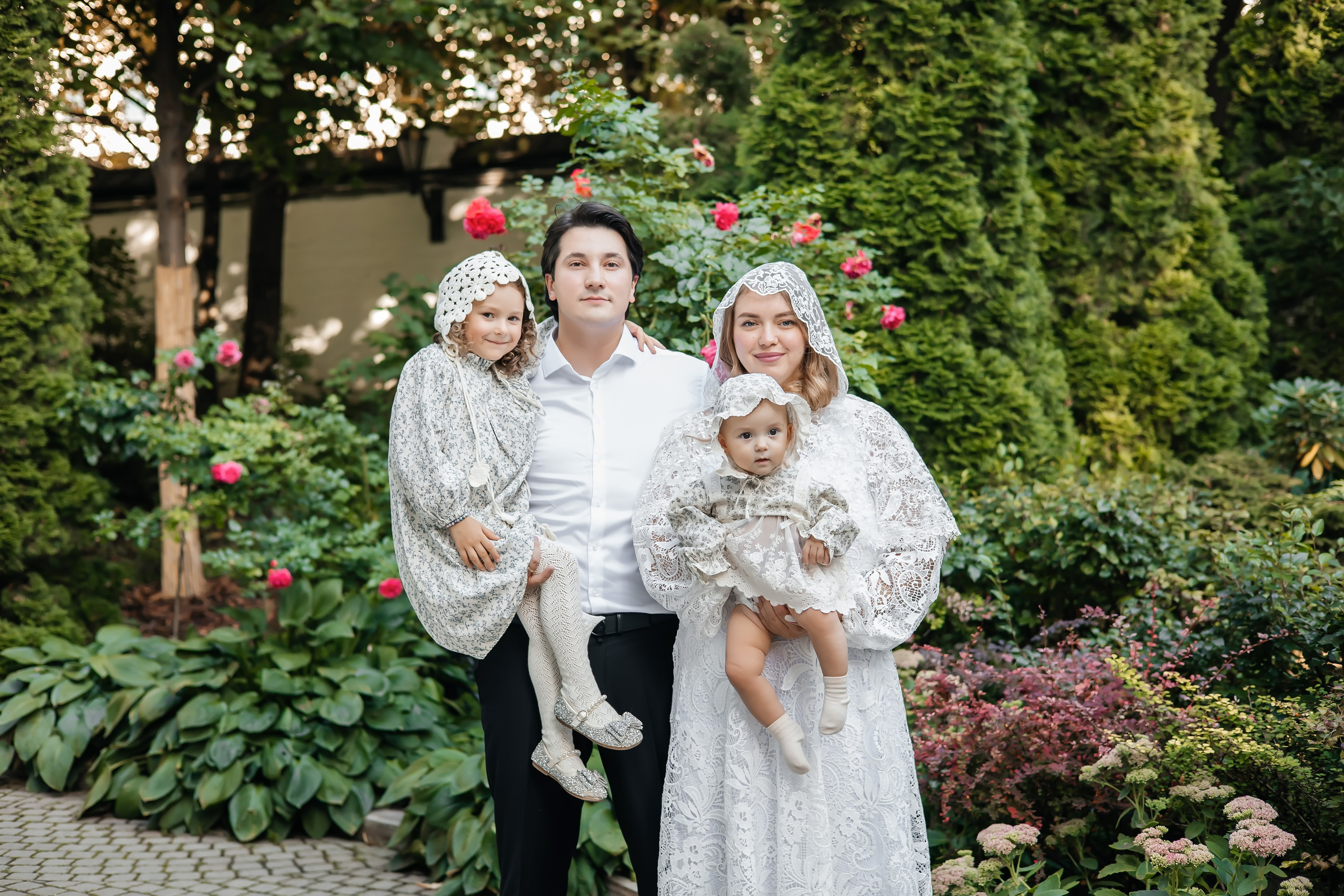 Крещение Ярославы в Сретенском монастыре. Фотограф на крещение и венчание Москва  Надежда Баланина