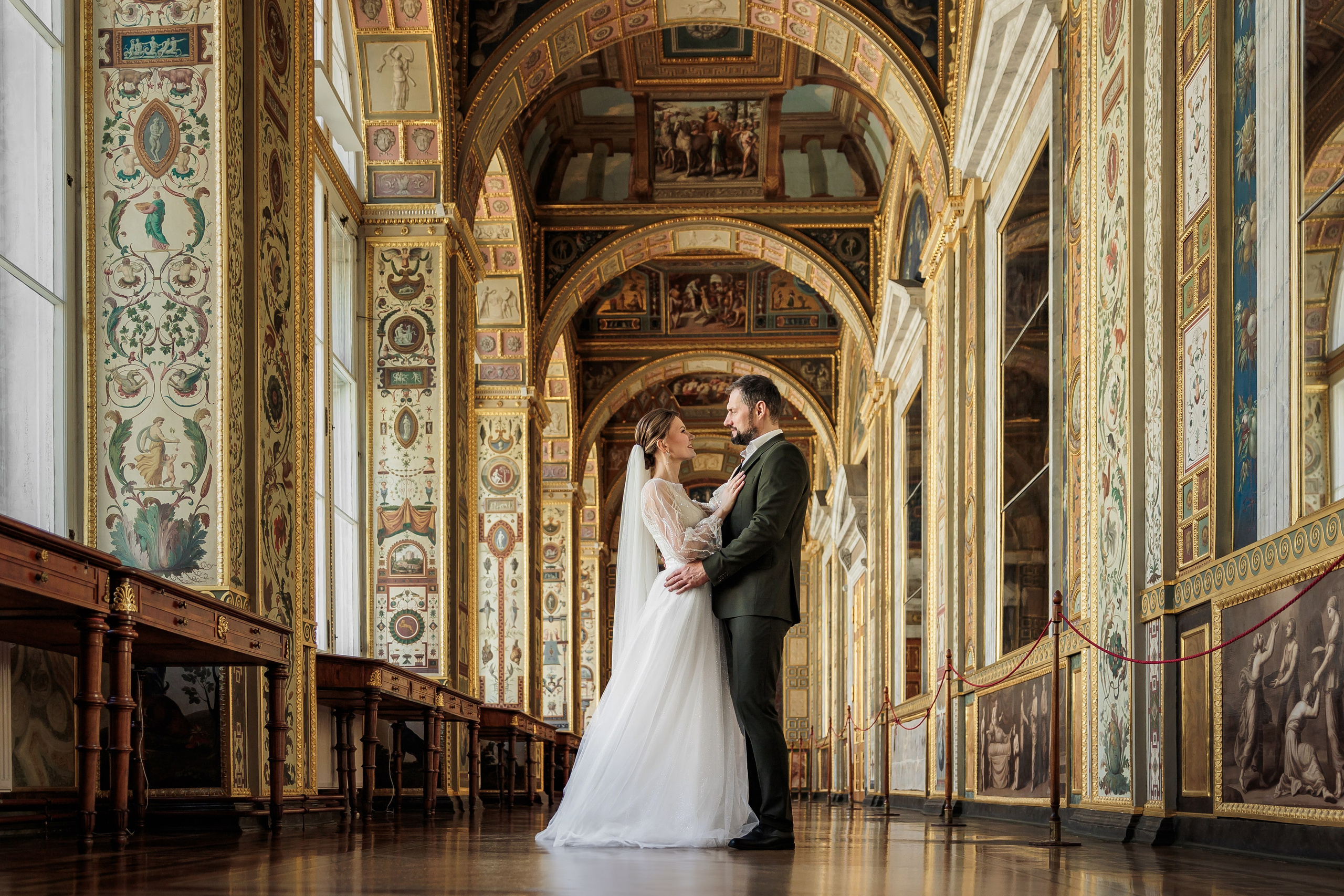 Видеограф на свадьбу: кто это и чем он отличается от оператора?