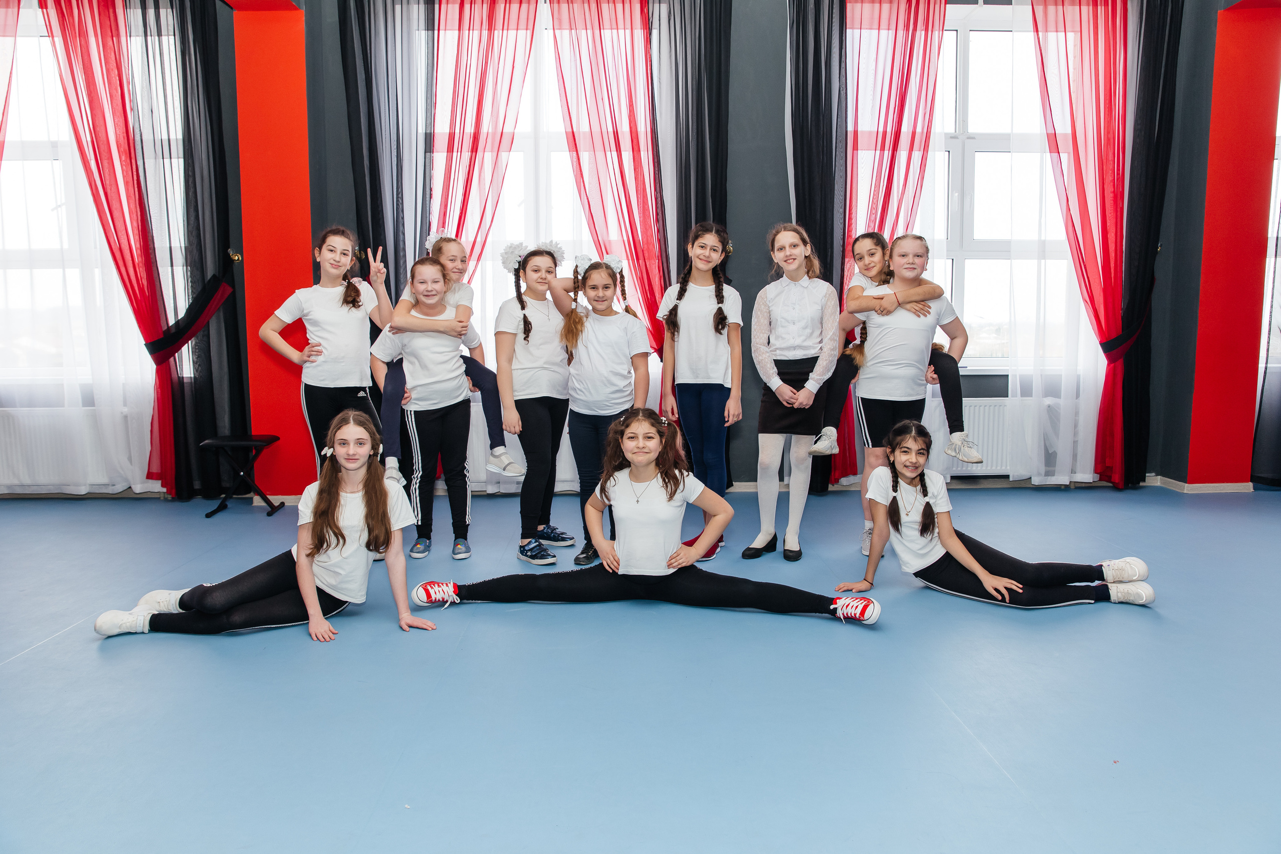 Фотосессия в начальной школе Крымск. Фотограф Любава Колесник. Выпускные альбомы в Крымском районе