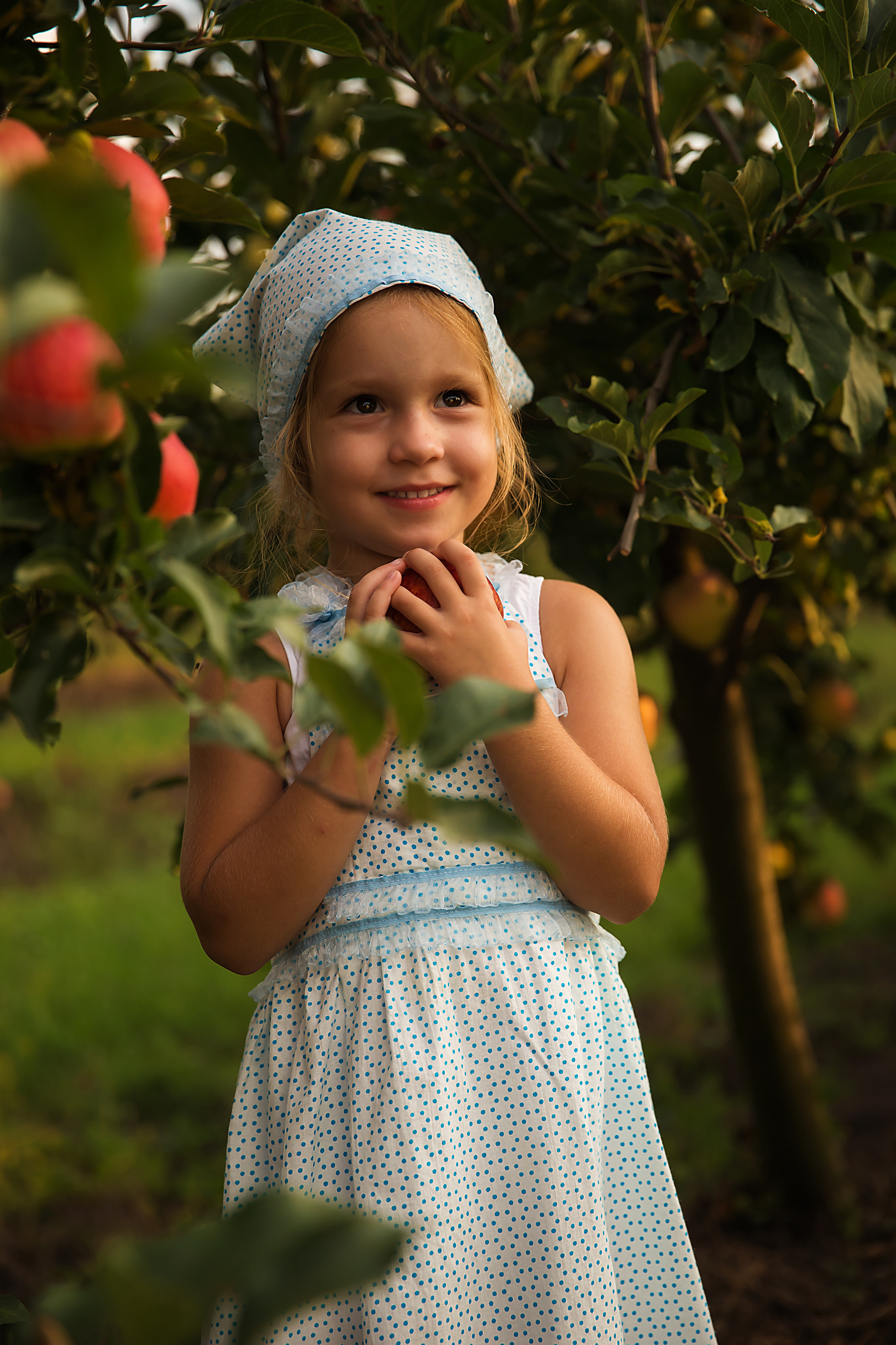Творческие. Фотограф Любава Колесник. Выпускные альбомы в Крымском районе