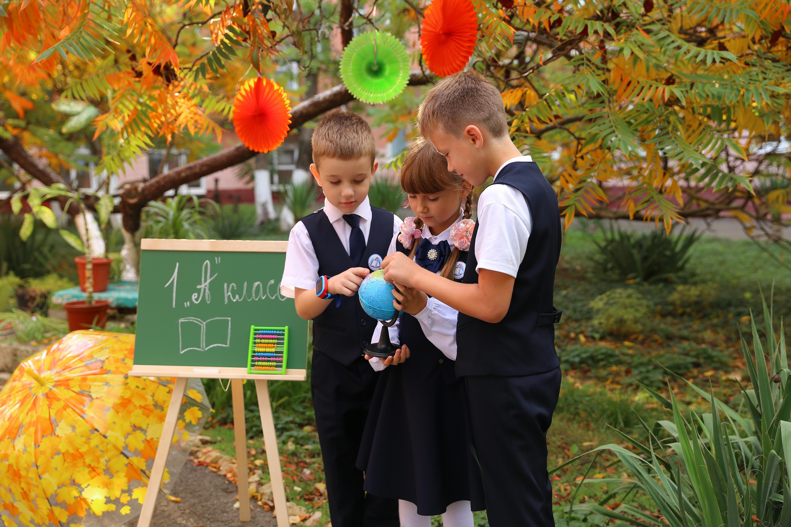 Фотосессия в начальной школе Крымск. Фотограф Любава Колесник. Выпускные альбомы в Крымском районе