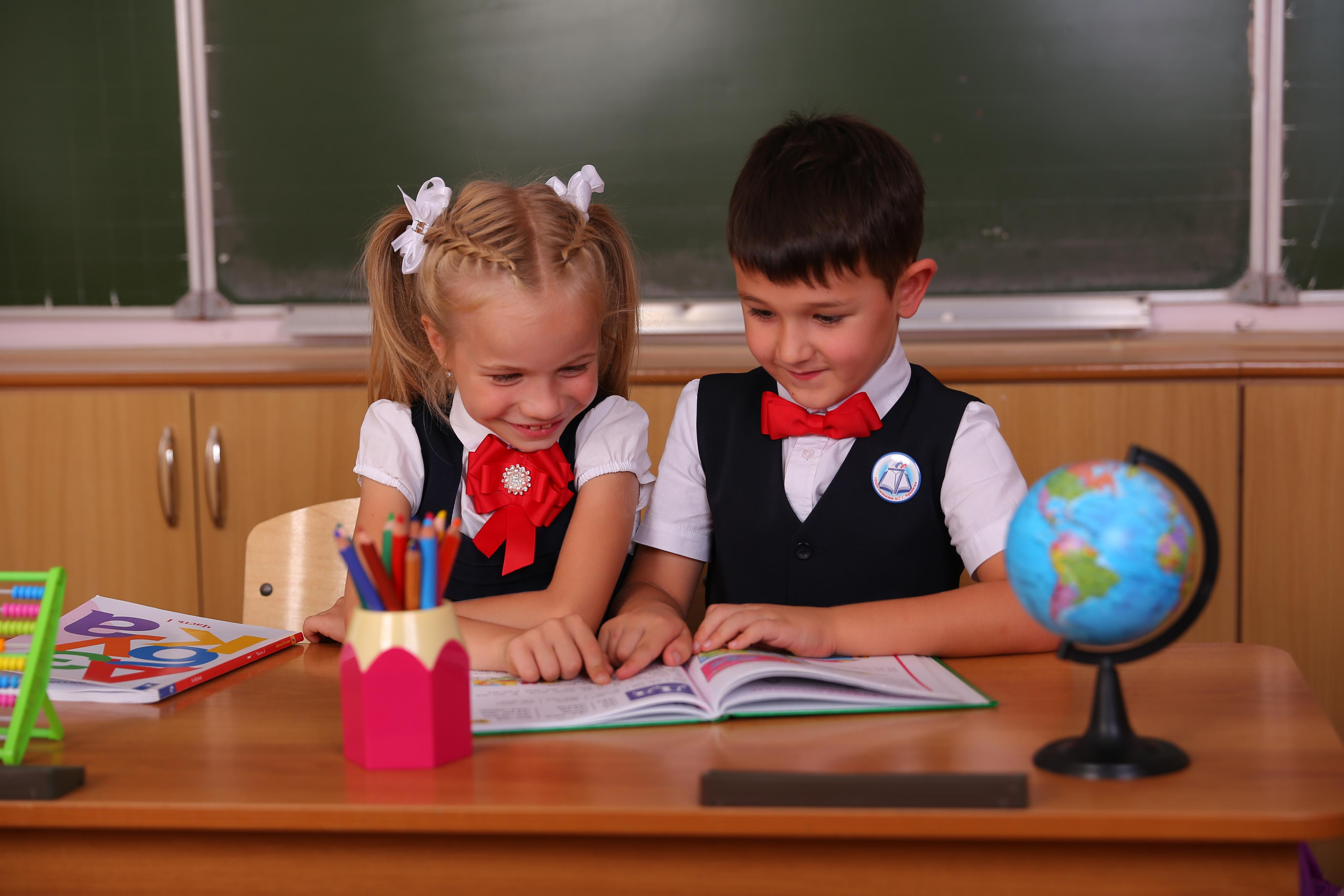 Фотосессия в начальной школе Крымск. Фотограф Любава Колесник. Выпускные альбомы в Крымском районе