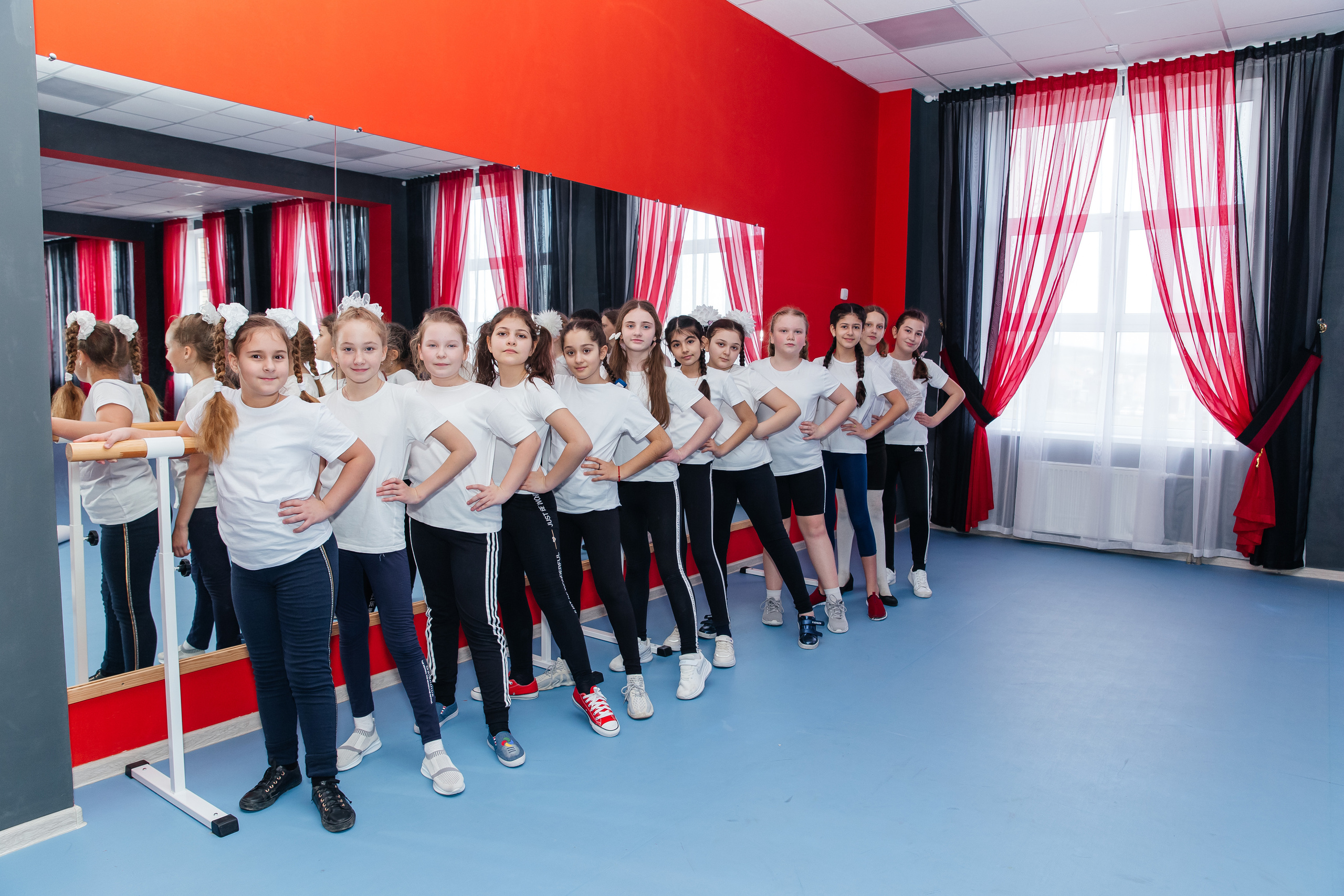 Фотосессия в начальной школе Крымск. Фотограф Любава Колесник. Выпускные альбомы в Крымском районе