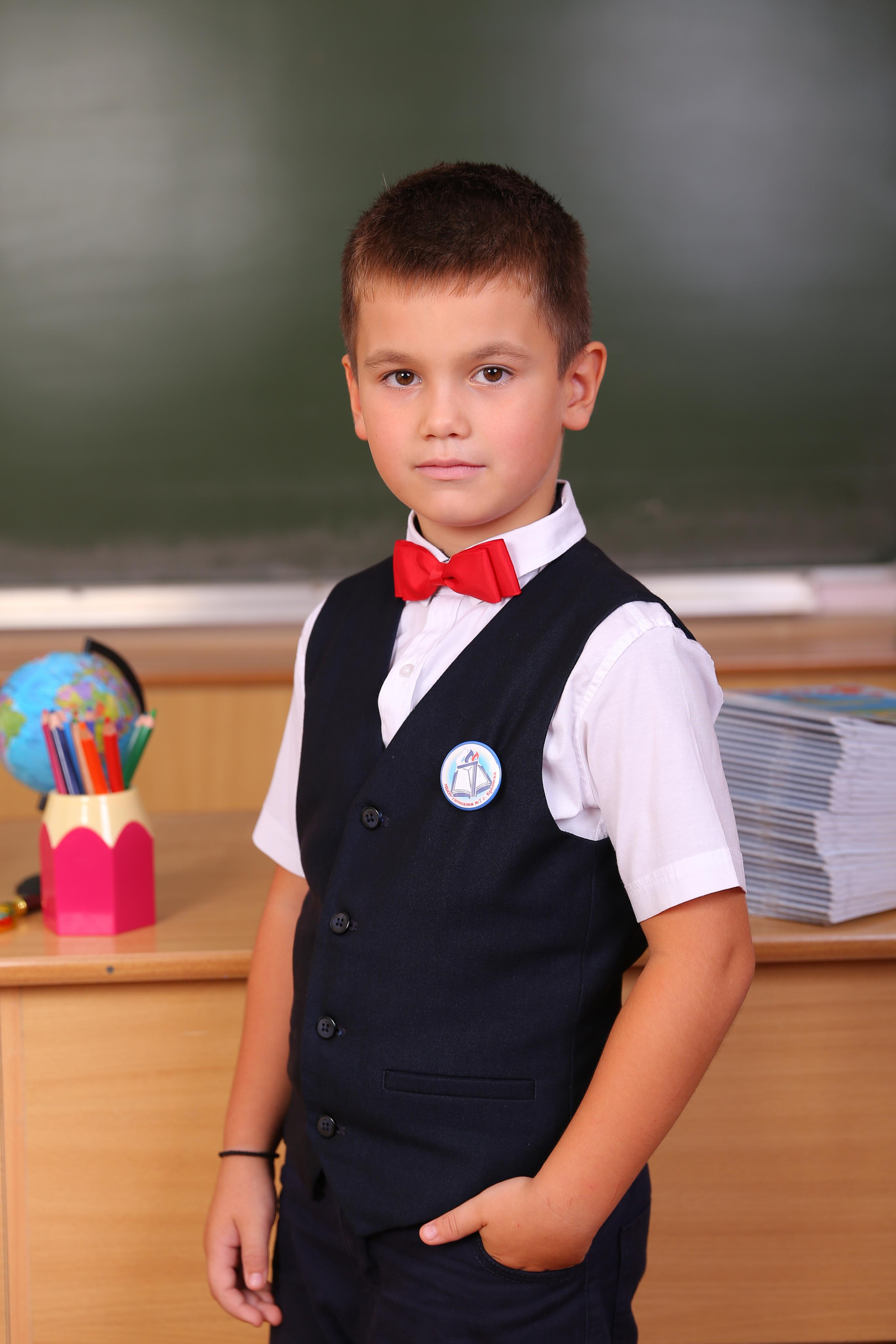 Фотосессия в начальной школе Крымск. Фотограф Любава Колесник. Выпускные альбомы в Крымском районе