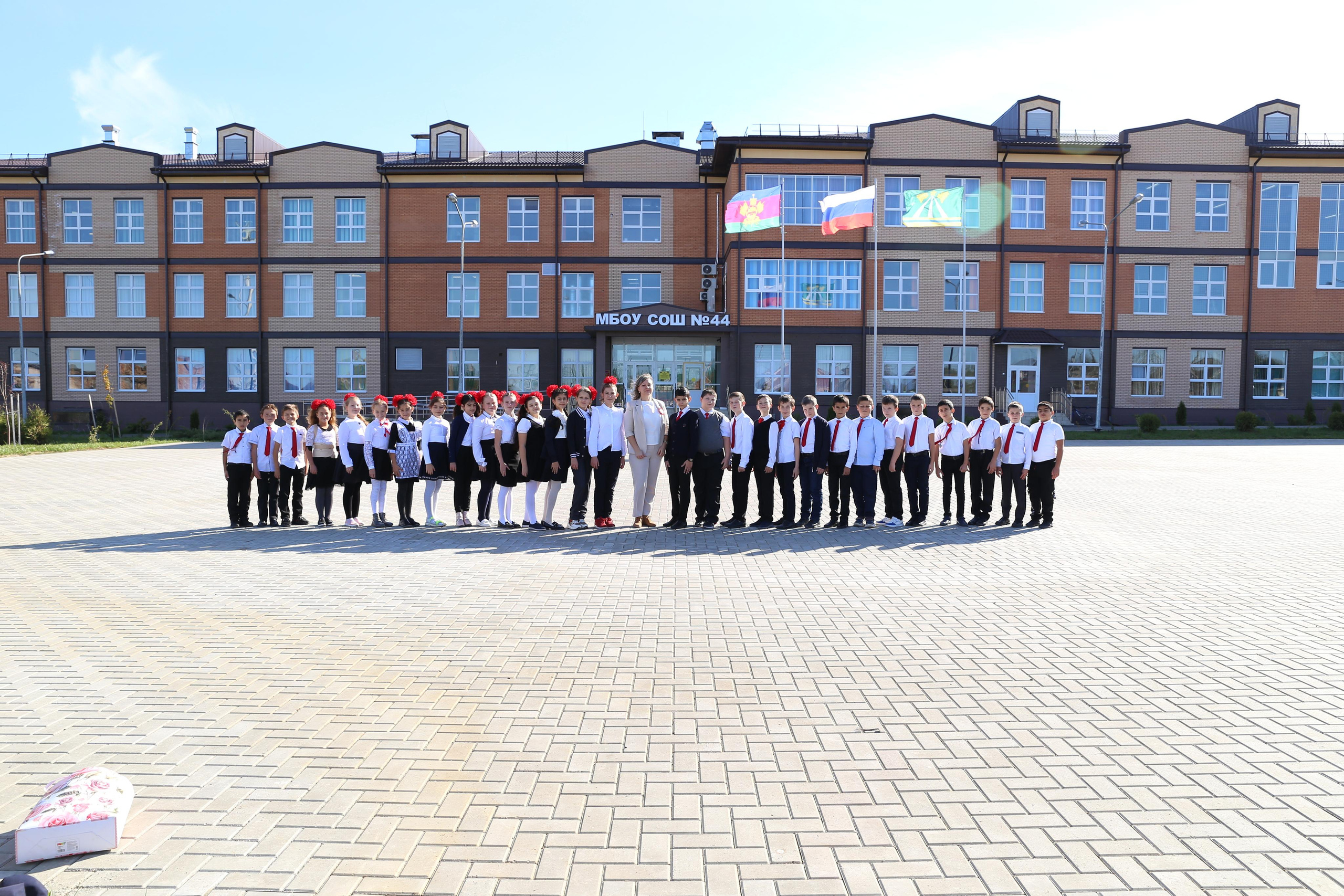 Фотосессия в начальной школе Крымск. Фотограф Любава Колесник. Выпускные альбомы в Крымском районе