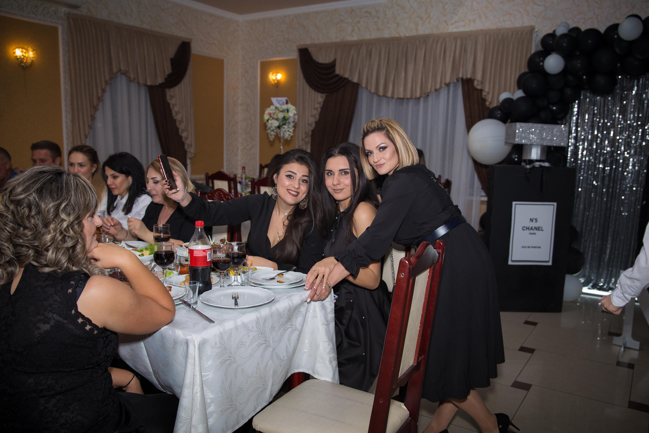 Юбилей Мариночки. Фотограф Любава Колесник. Выпускные альбомы в Крымском районе