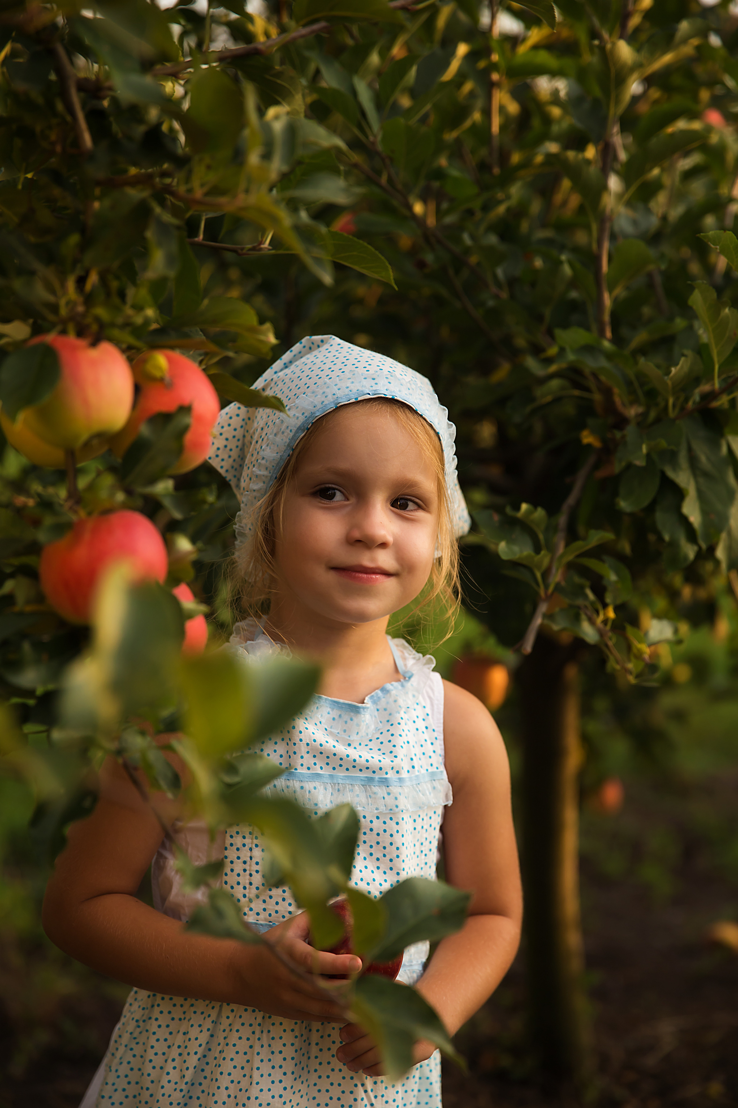 Творческие. Фотограф Любава Колесник. Выпускные альбомы в Крымском районе