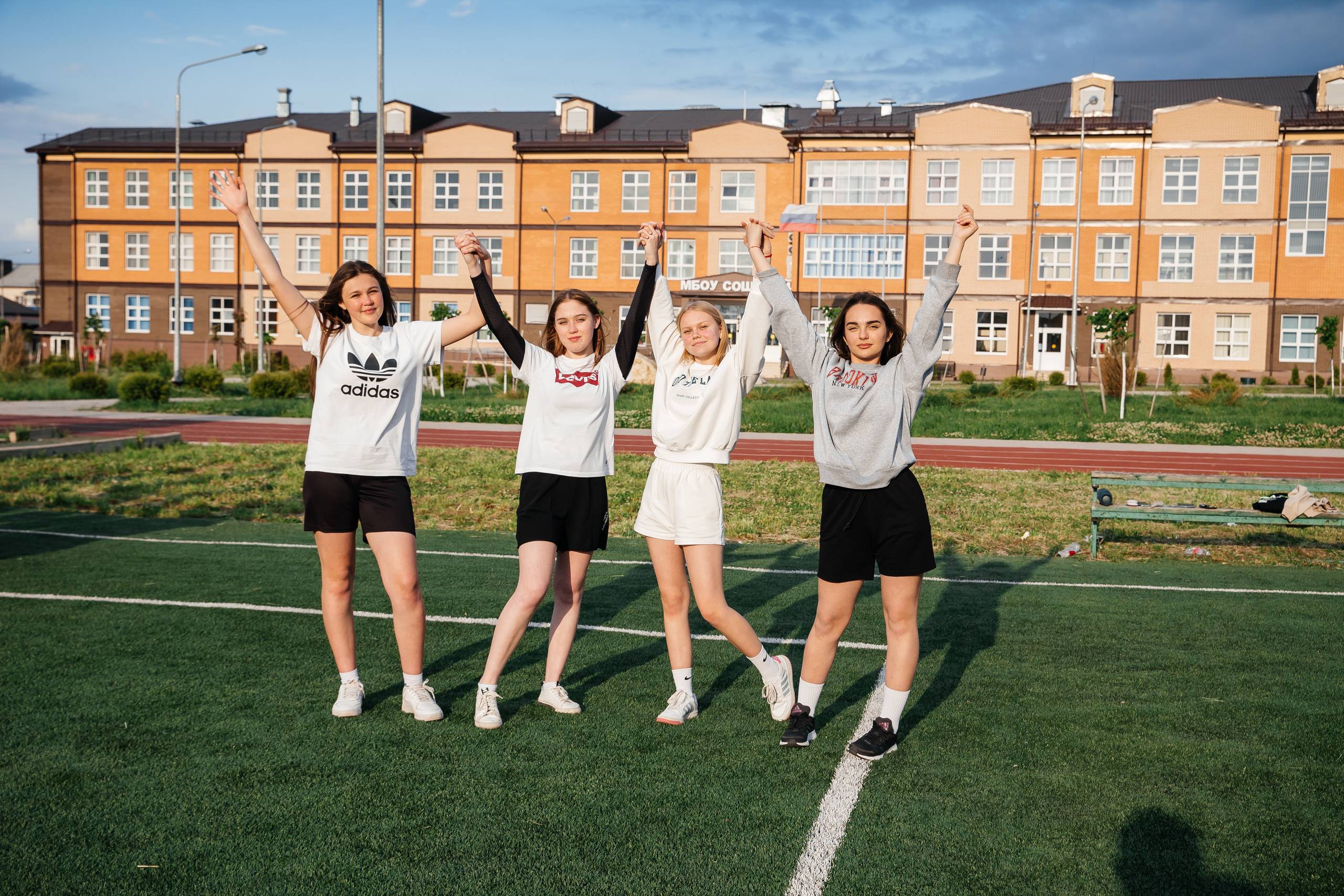 Фотосессия в старших классах Крымск. Фотограф Любава Колесник. Выпускные альбомы в Крымском районе