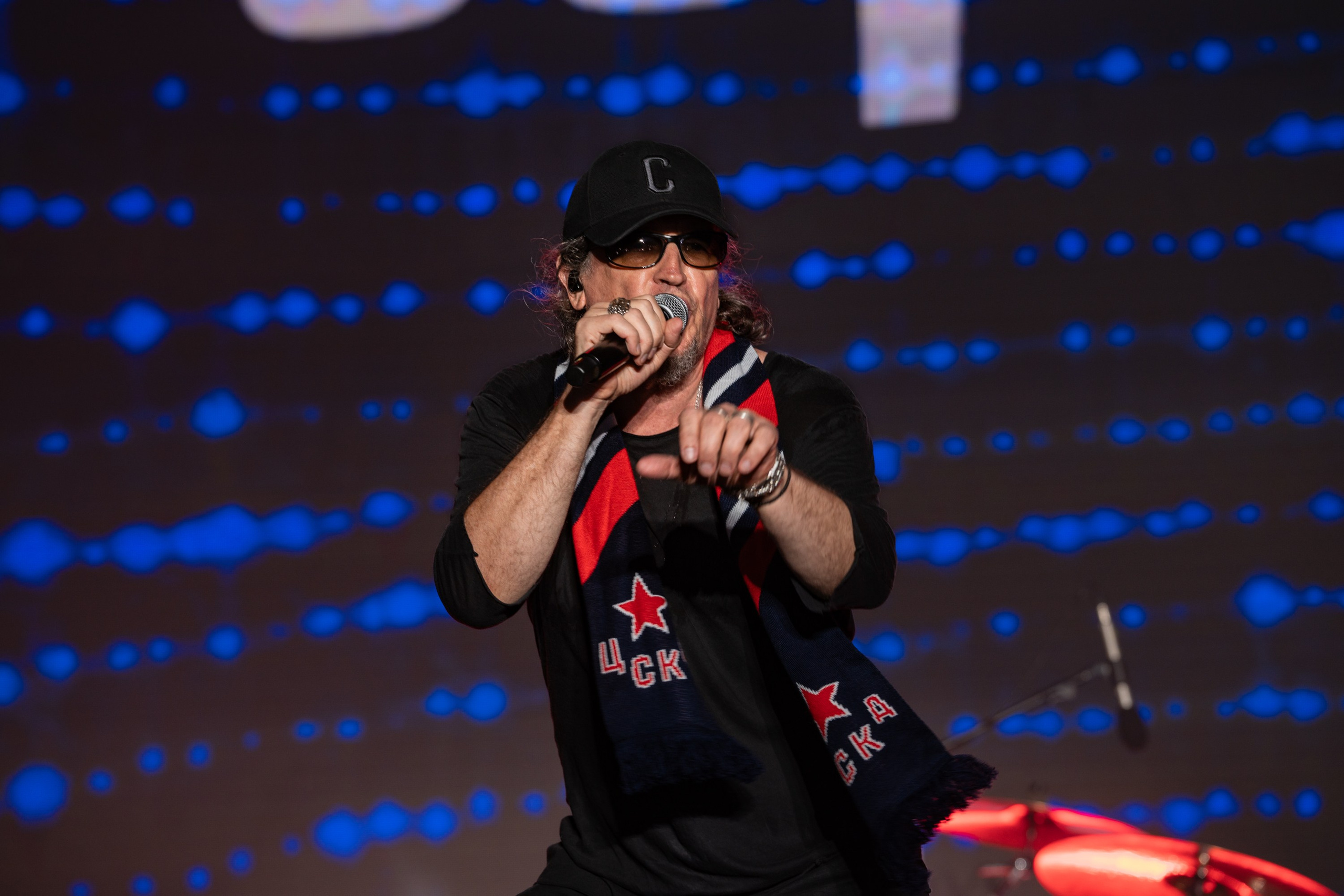 Группа Серьга и Сергей Галанин на ЦСКА ФЕСТ 2024. Сайт Алматинского НЮ АРТ, будуар и фэшн фотографа Дениса Карпенко