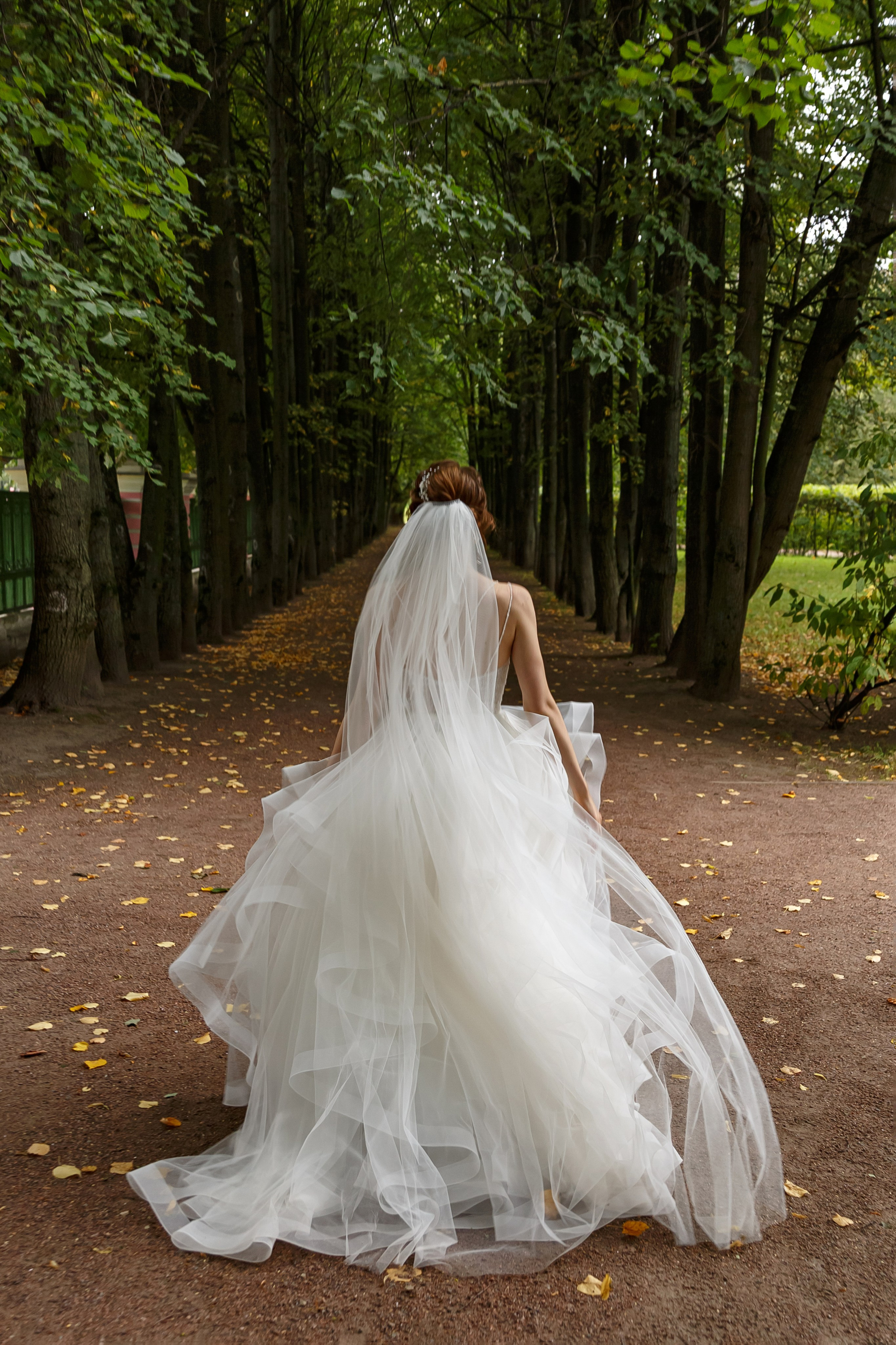 Свадебная фотосессия в усадьбе Кусково. Свадебный фотограф Москва и МО Сергей Киржаев