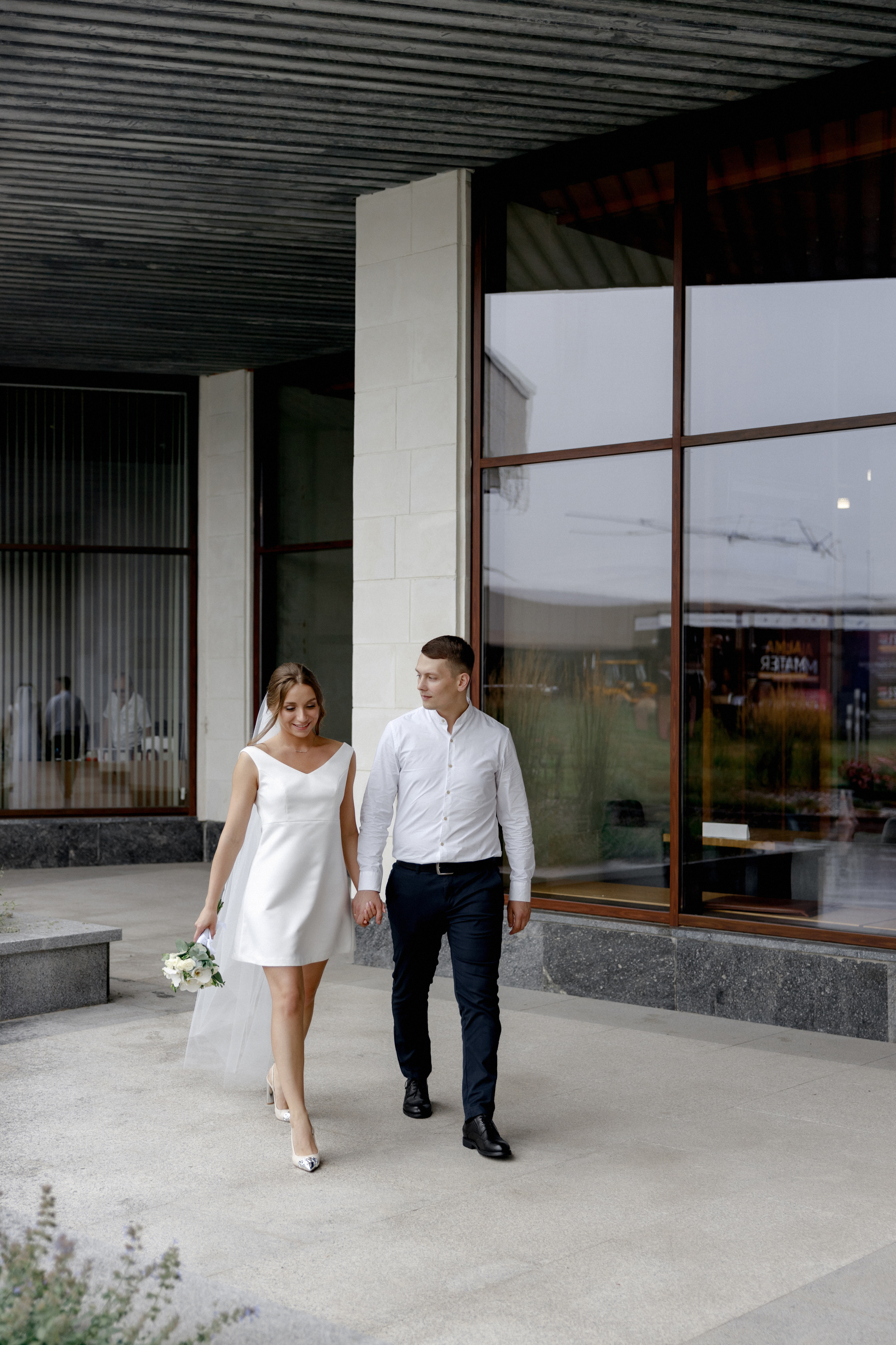 Софья и Андрей. Роспись в Суздале и фотосессия на кабриолете. Свадебный фотограф Аня Милграм