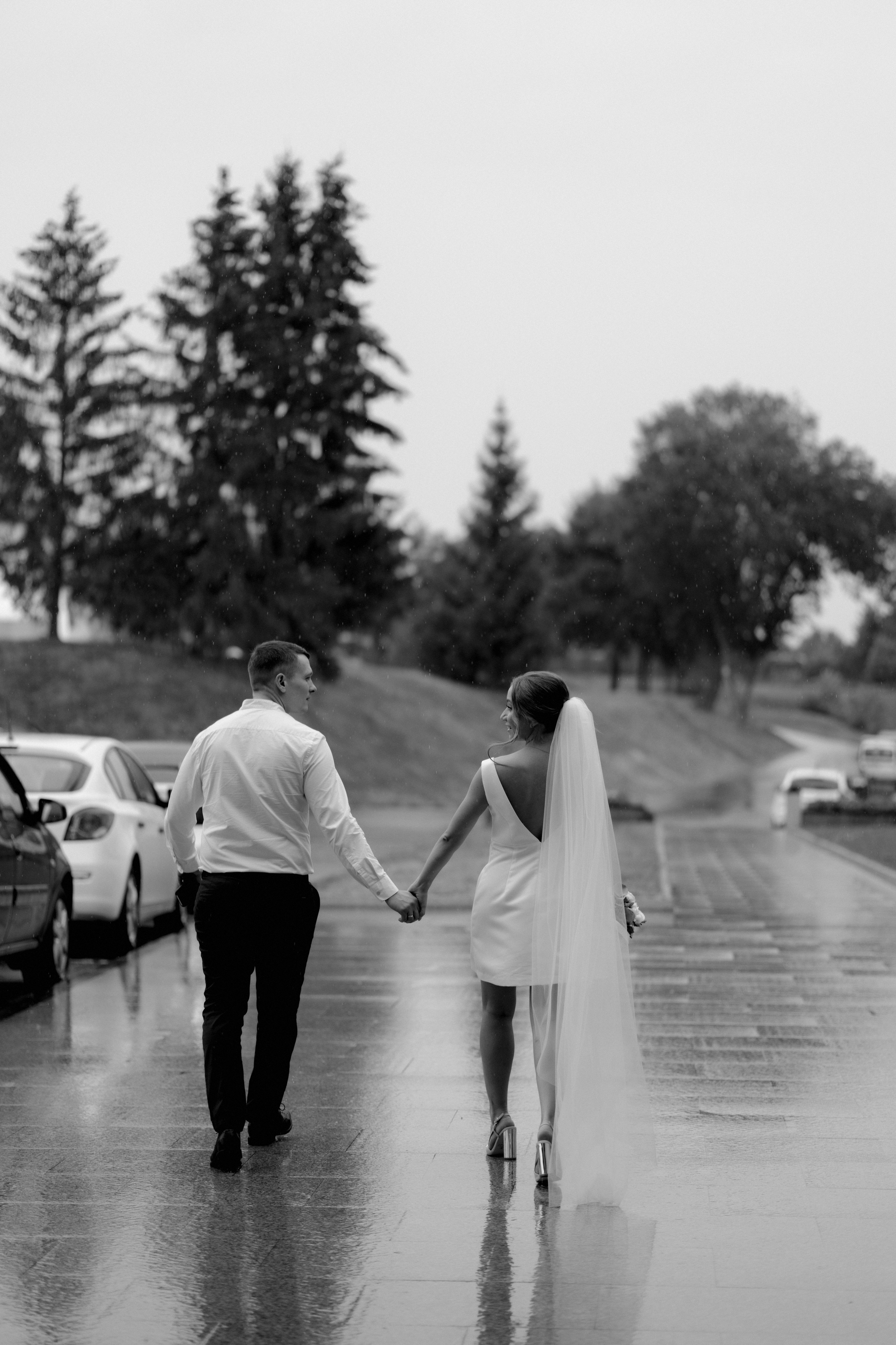 Софья и Андрей. Роспись в Суздале и фотосессия на кабриолете. Свадебный фотограф Аня Милграм