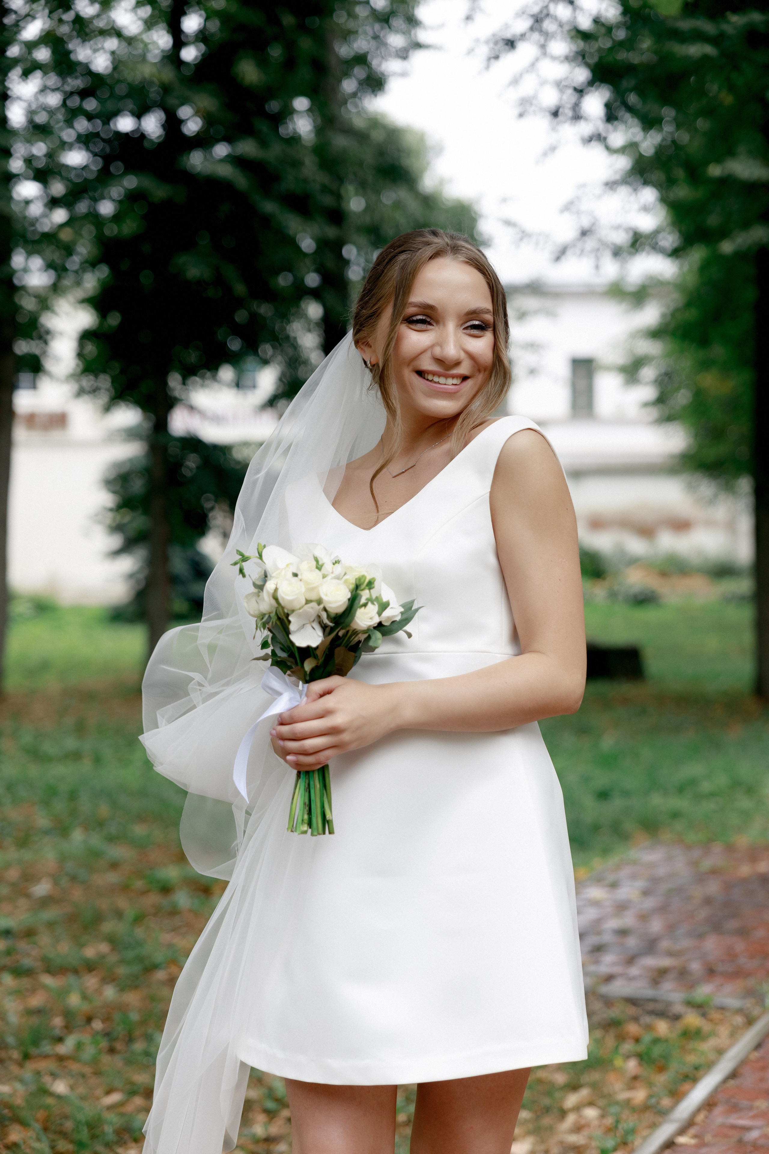 Софья и Андрей. Роспись в Суздале и фотосессия на кабриолете. Свадебный фотограф Аня Милграм