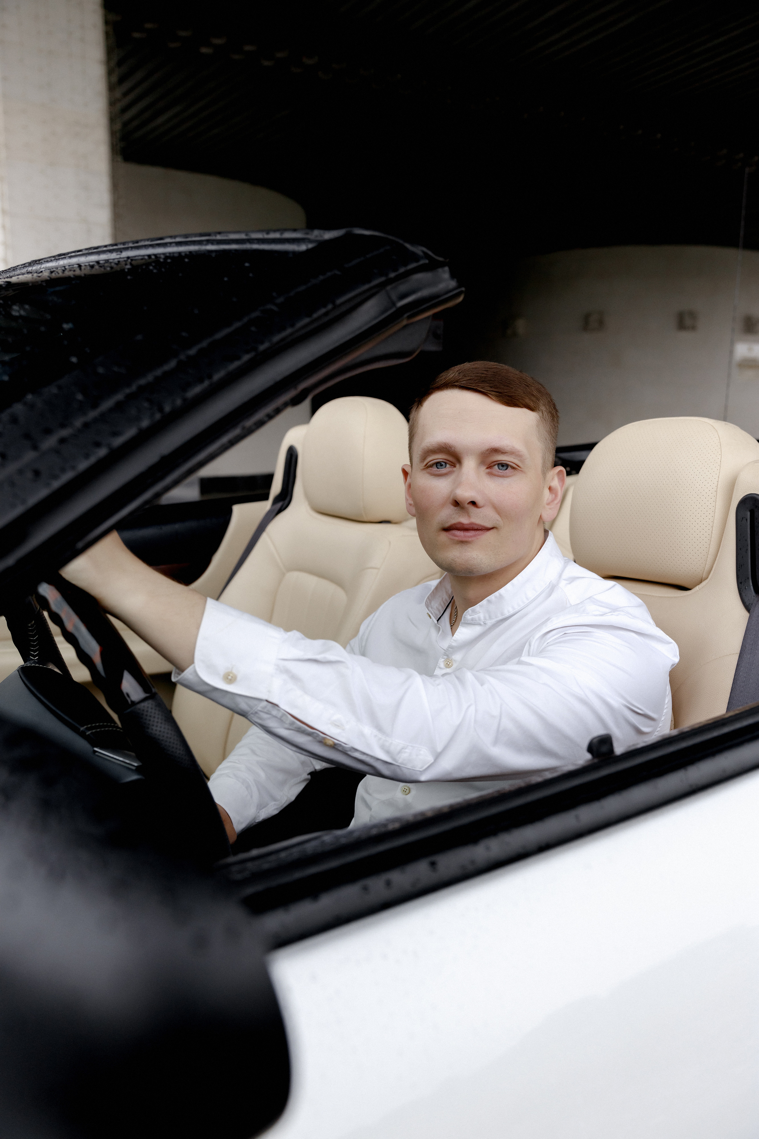 Софья и Андрей. Роспись в Суздале и фотосессия на кабриолете. Свадебный фотограф Аня Милграм