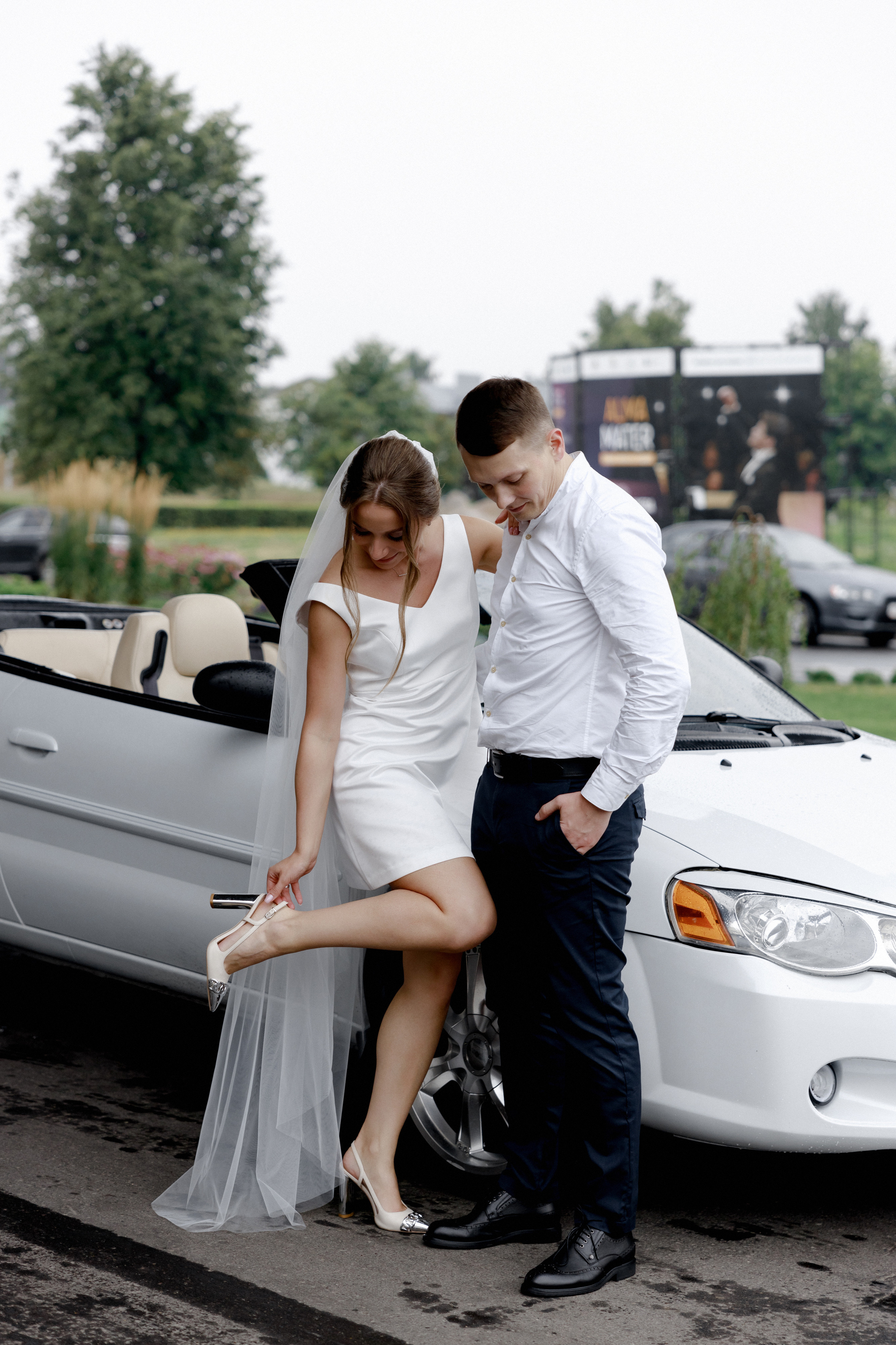 Софья и Андрей. Роспись в Суздале и фотосессия на кабриолете. Свадебный фотограф Аня Милграм