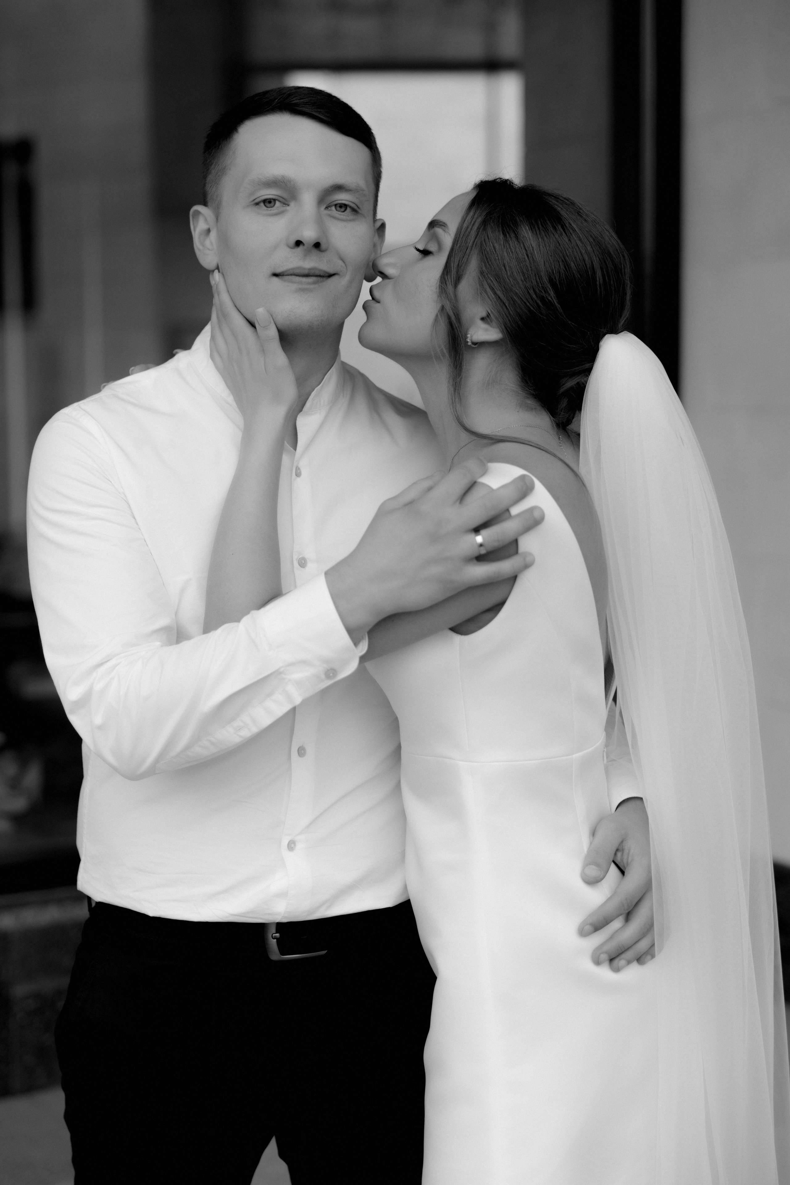 Софья и Андрей. Роспись в Суздале и фотосессия на кабриолете. Свадебный фотограф Аня Милграм