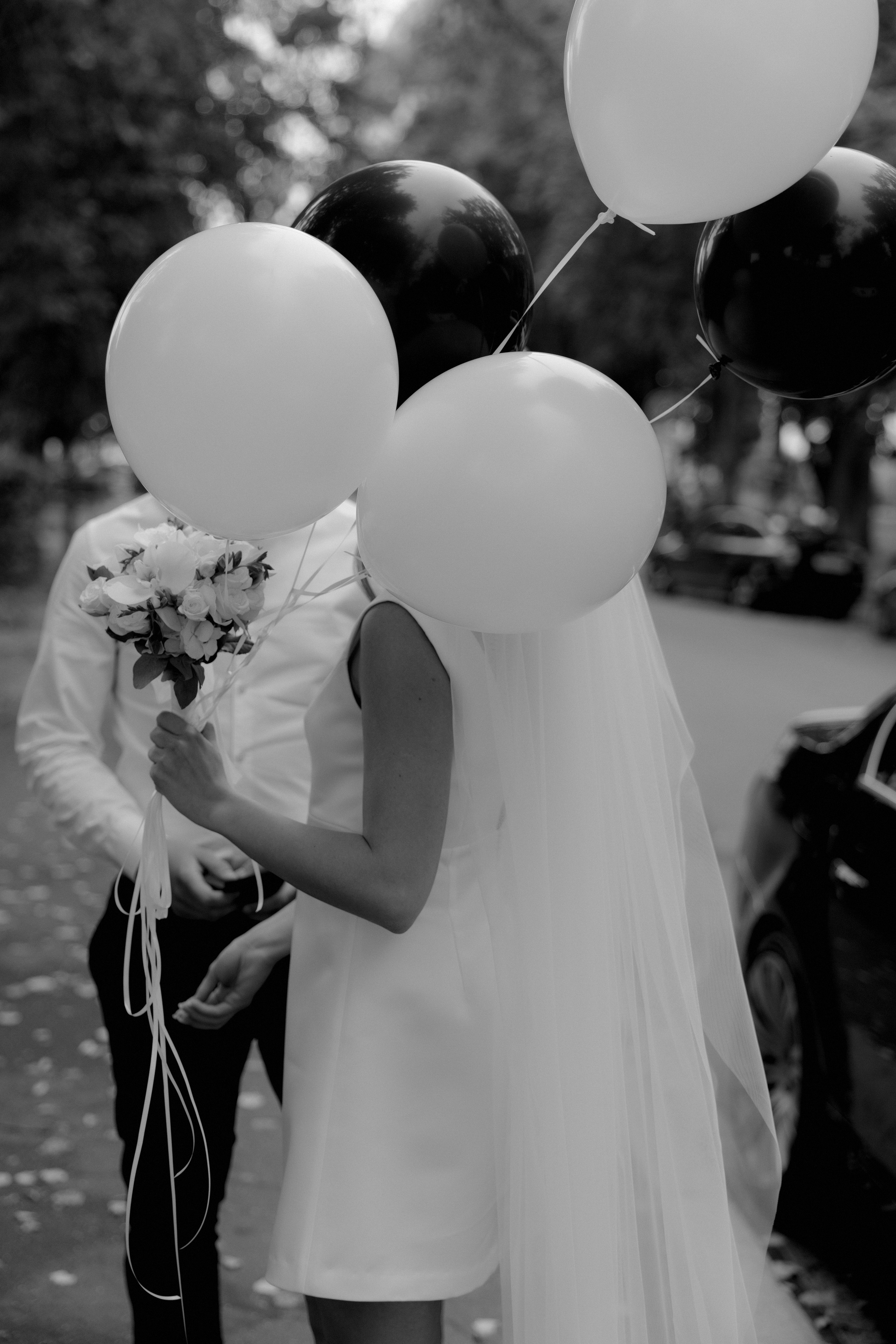 Софья и Андрей. Роспись в Суздале и фотосессия на кабриолете. Свадебный фотограф Аня Милграм