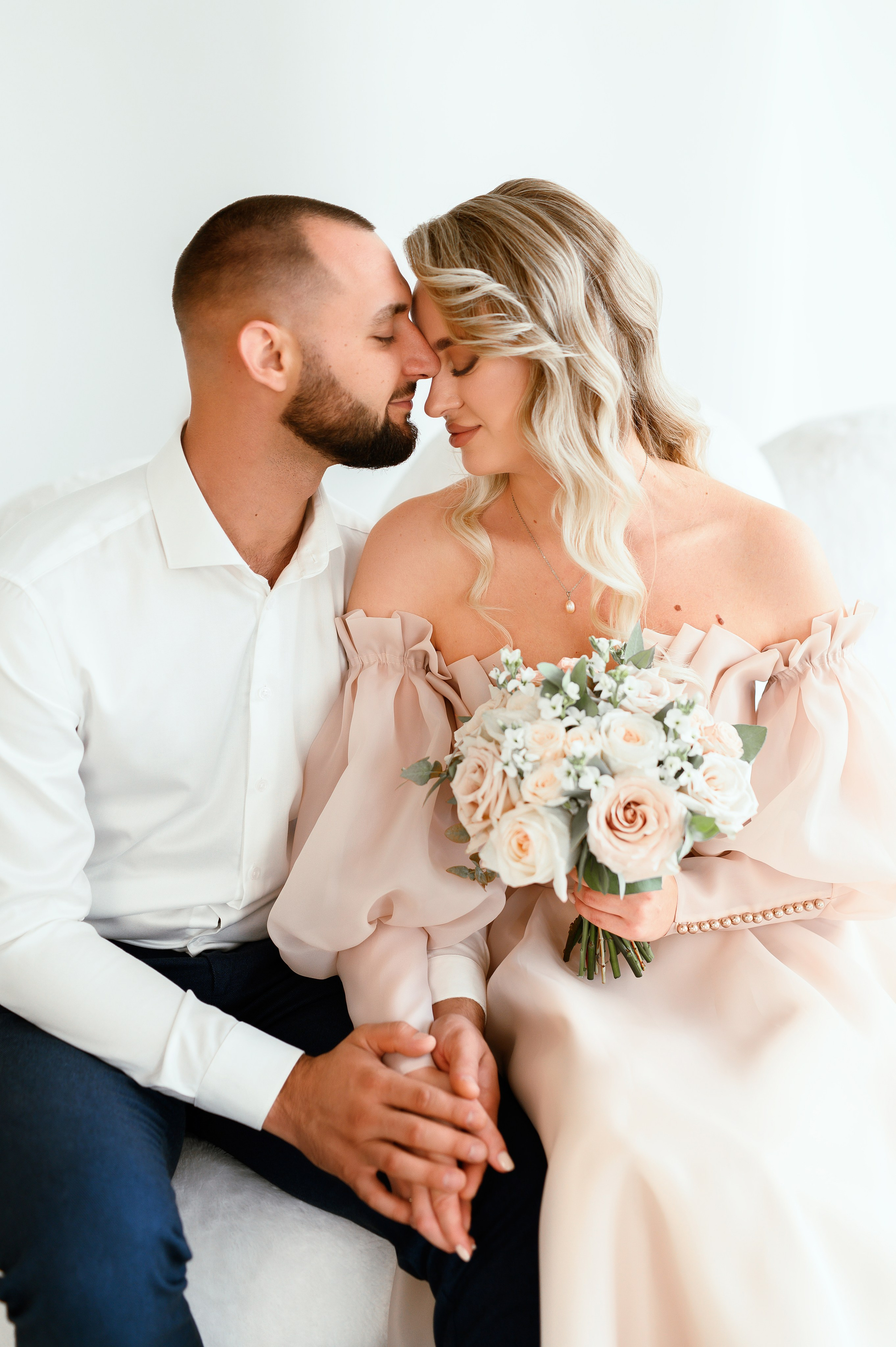 Ангелина и Александр | свадебная студийная съемка. Фотограф в Краснодаре Скубицкая Альбина